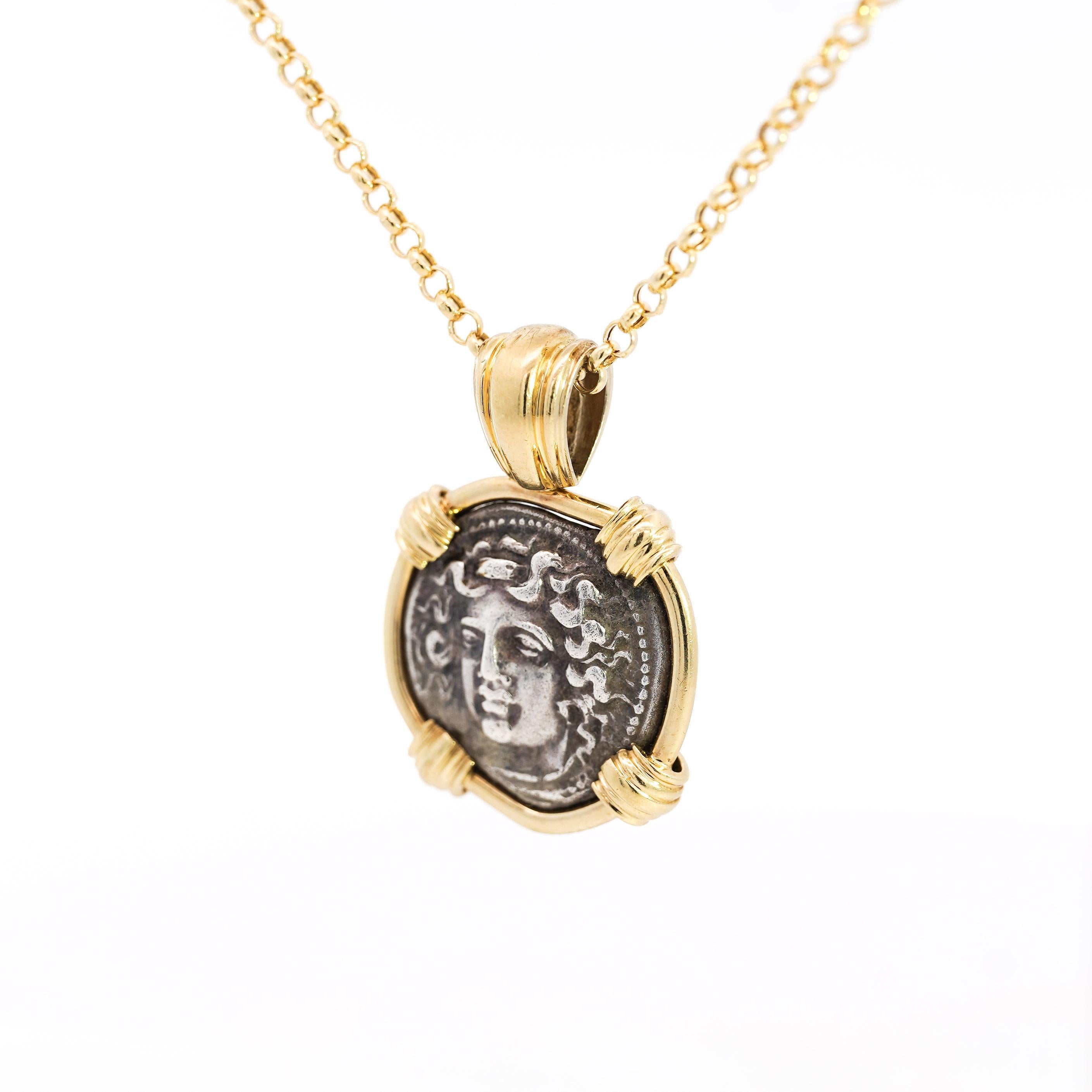 Antique Larissa Greek Coin in 18K Gold Frame Pendant In Good Condition For Sale In Miami, FL