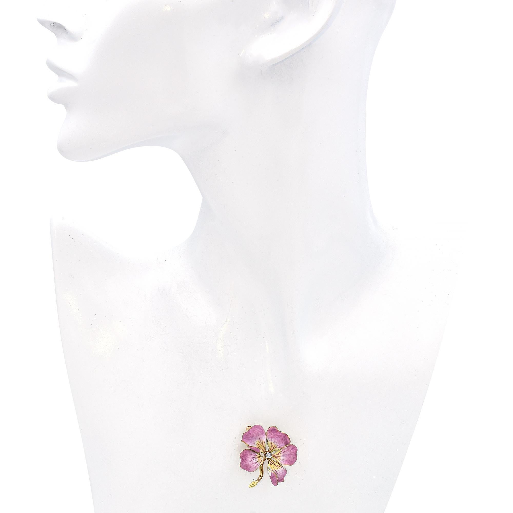 Taglio brillante Spilla antica Larter & Sons in oro giallo 14k con smalto e diamanti a forma di viola del pensiero in vendita
