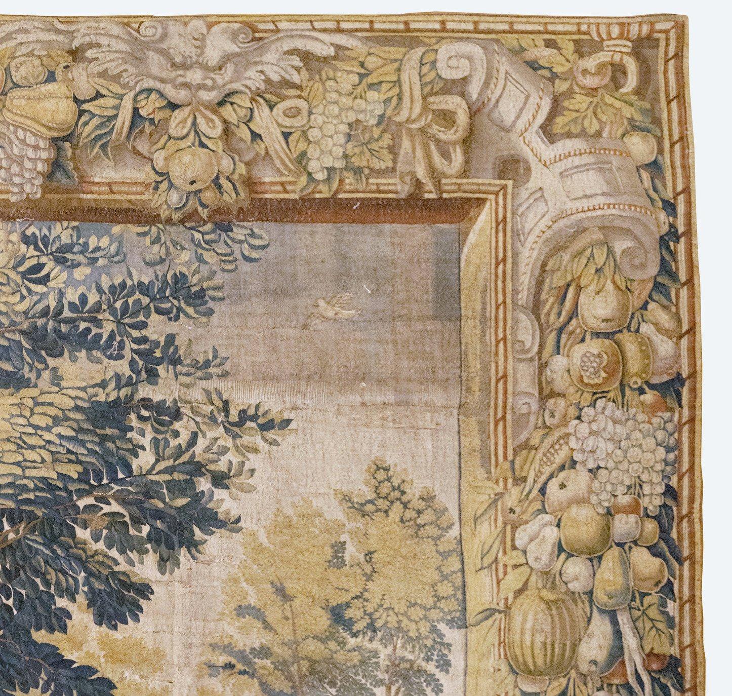 Belge Tapisserie ancienne de la fin du XVIIe siècle, paysage en verdure franco-flamande en vente