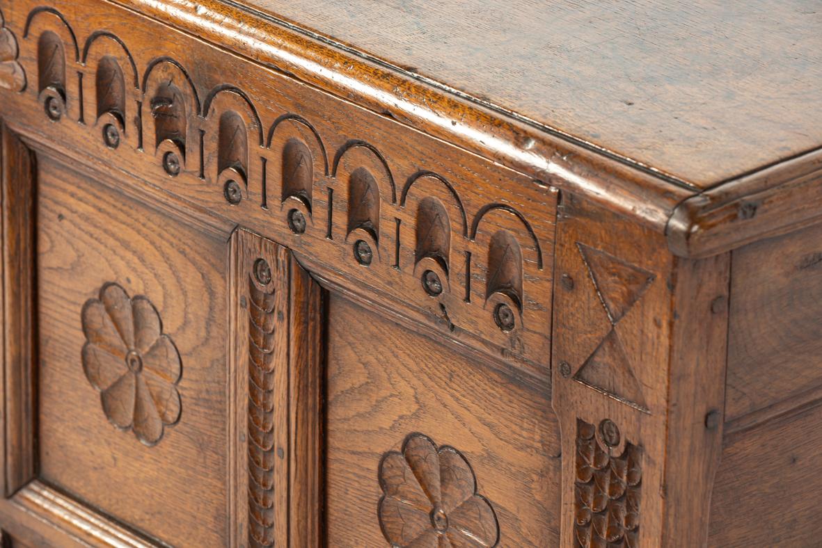 Antique late 17th century English honey color chest or trunk with rich carvings For Sale 3