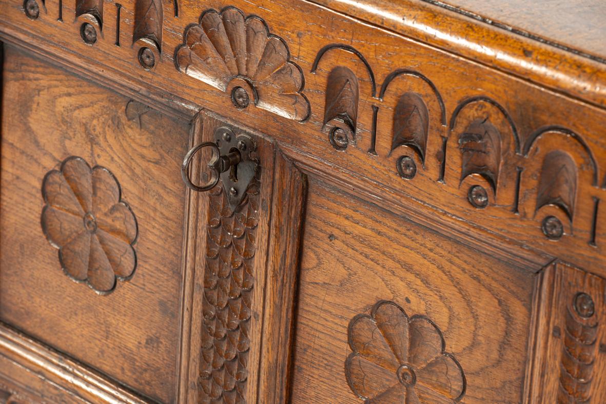 Antique late 17th century English honey color chest or trunk with rich carvings For Sale 4