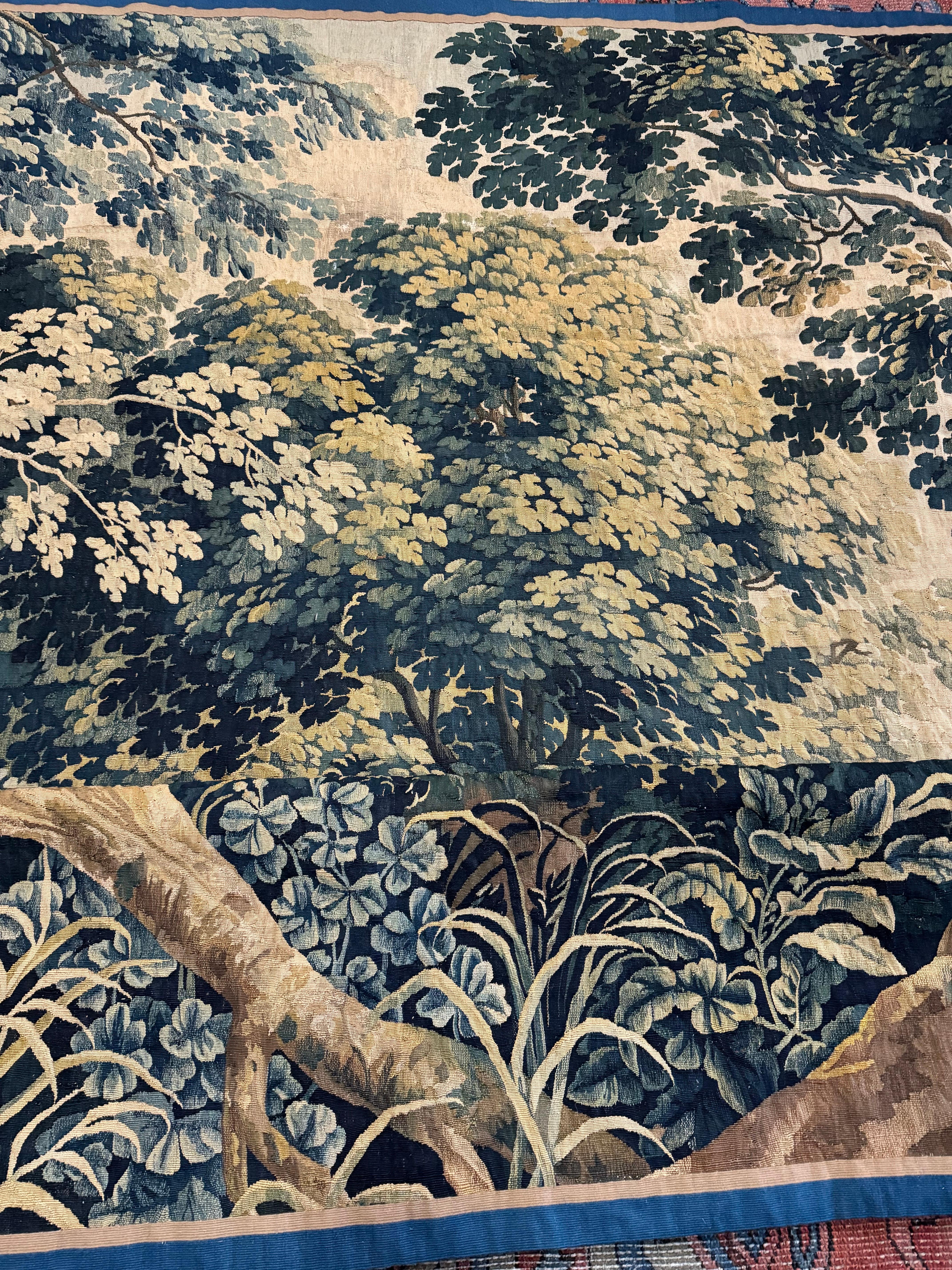 Antiguo Tapiz de Paisaje Cuadrado de Verdura Flamenca de Fines del Siglo XVII Barroco
