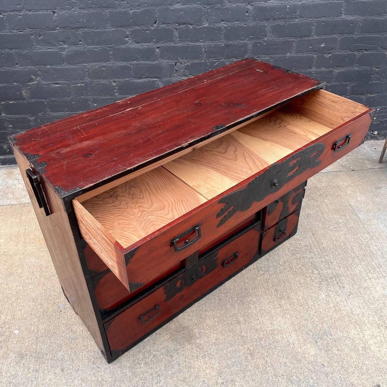 Late 19th Century Antique Late 1800s Japanese Cedar Tansu Chest of Drawers Dresser For Sale