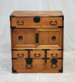 Ancienne commode Tansu de style Kansai japonais de la fin des années 1800 (ère Meiji)