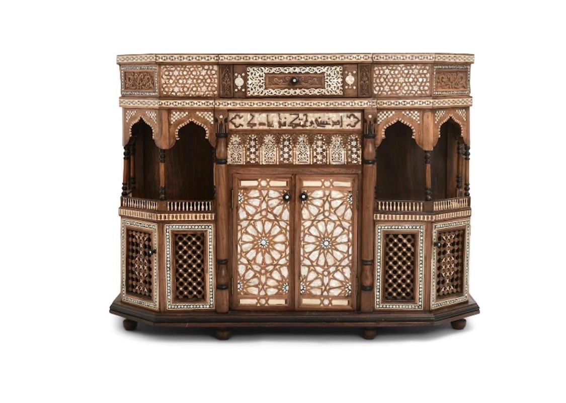 Antique Late 1800s Moorish Inlaid & Carved Sideboard / Credenza  In Good Condition For Sale In Tarry Town, NY