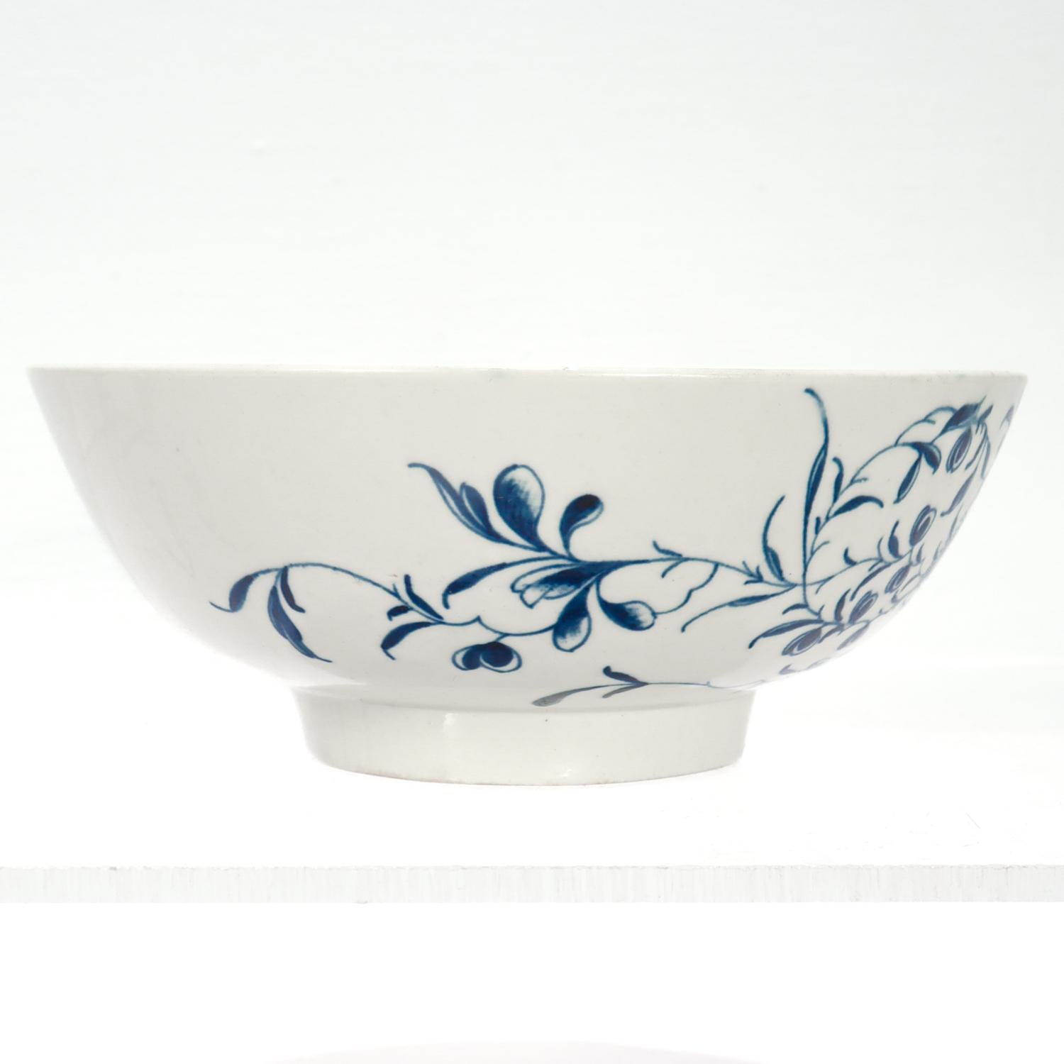 Antica ciotola in porcellana a pasta molle Caughley Porcelain della fine del XVIII secolo in vendita 1