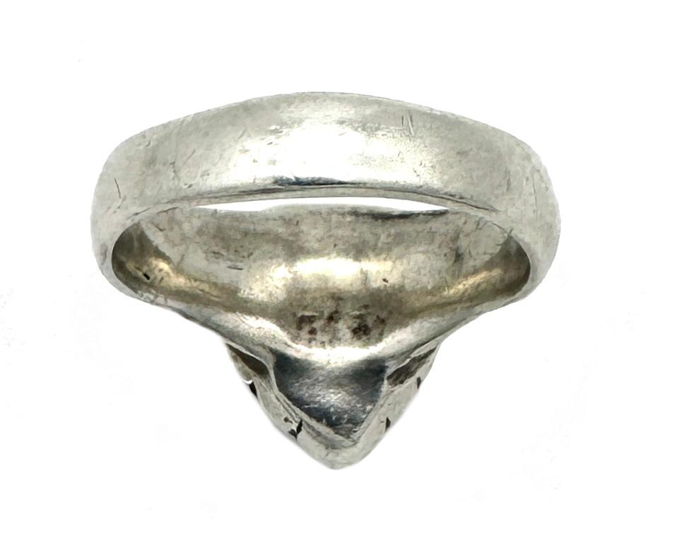 Antike Ende des 18. Jahrhunderts Französisch massivem Silber Mans Heart Ring Herren im Angebot