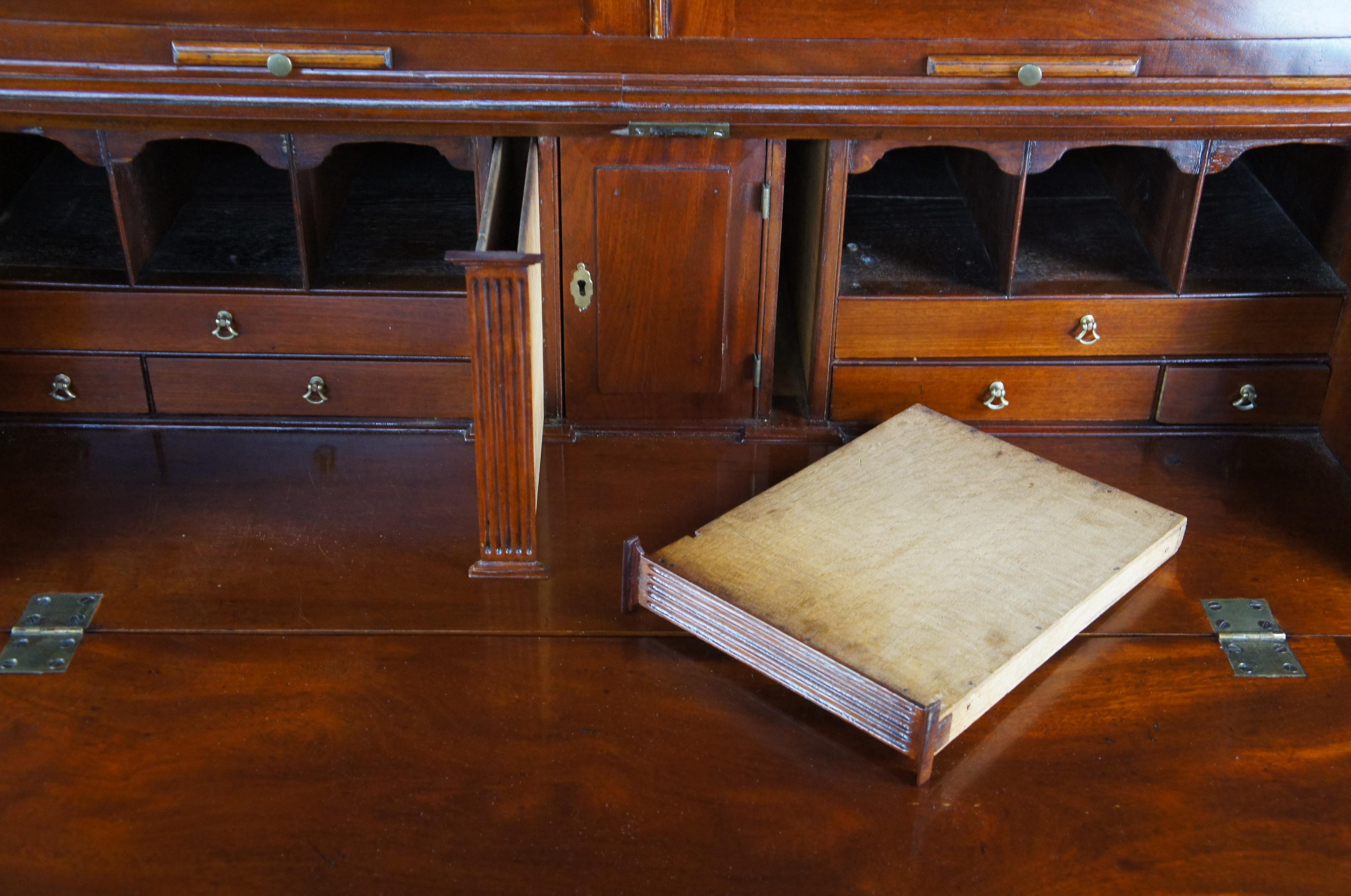 Antiguo escritorio y librería de caoba de finales del siglo XVIII Jorge III en venta 7
