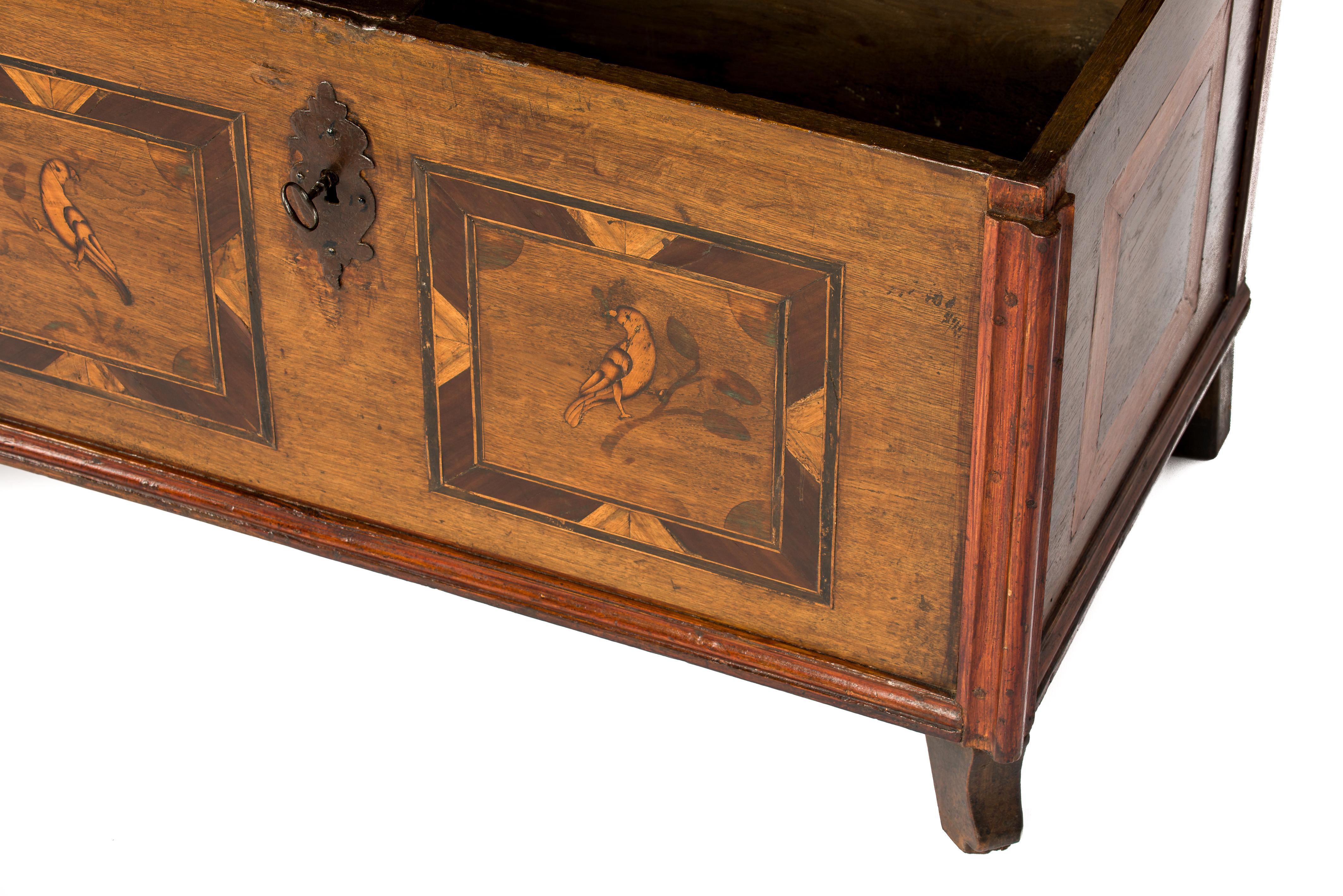 Antique Late 18th-Century German Oak and Fruitwood Marquetry Trunk or Chest For Sale 2