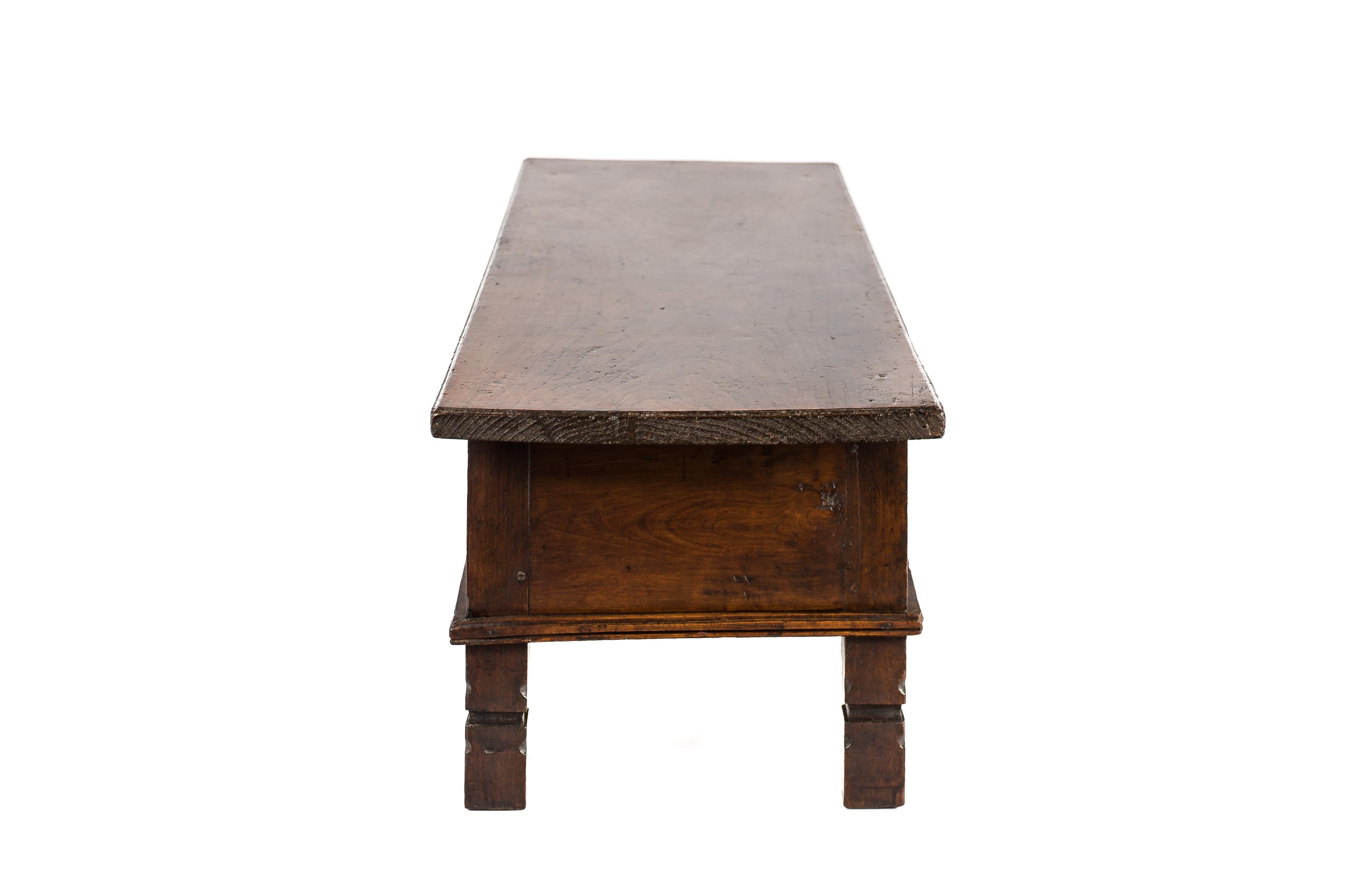 Forged Antique Late 18th-Century Rustic Spanish Warm Brown Chestnut Coffee Table
