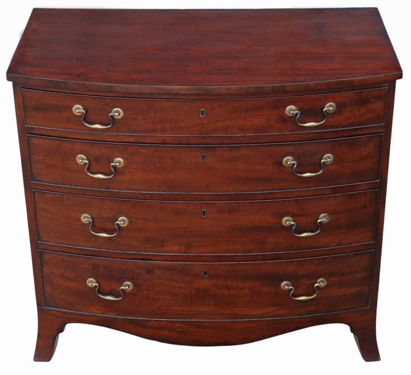 Antique Late 18th / Early 19th Century Georgian c.1800 Mahogany Chest of Drawers – Fine Quality

A fine quality Georgian mahogany chest of drawers, dating from around 1800. Crafted with well-selected mahogany veneers, this elegant piece displays the