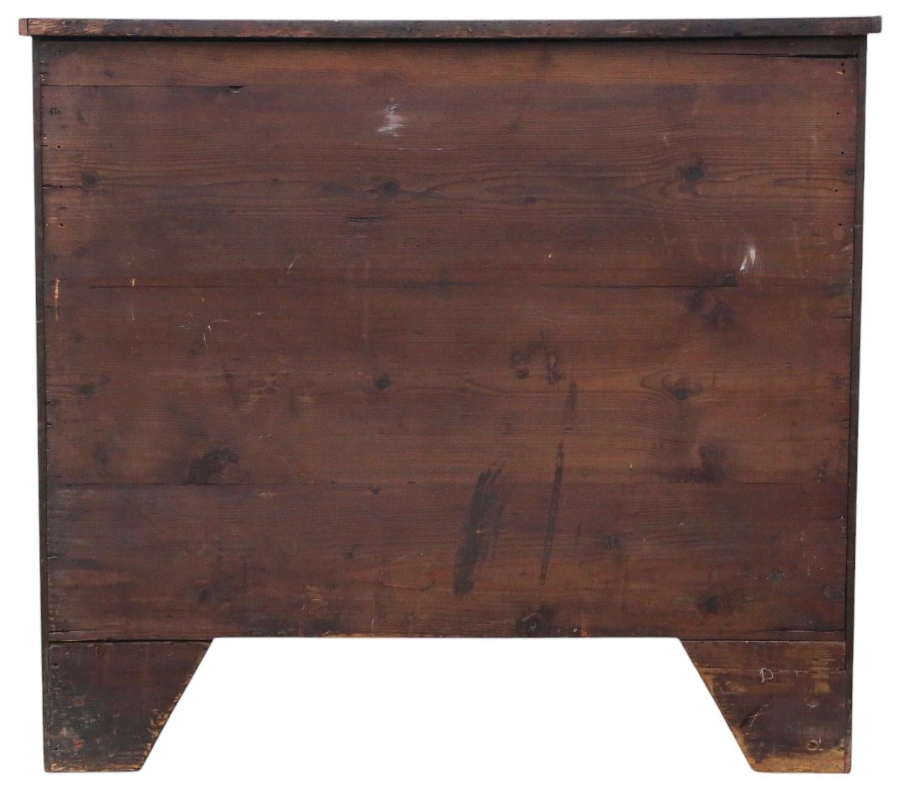 Antique Late 18th / Early 19th Century Georgian c.1800 Mahogany Chest of Drawers For Sale 2