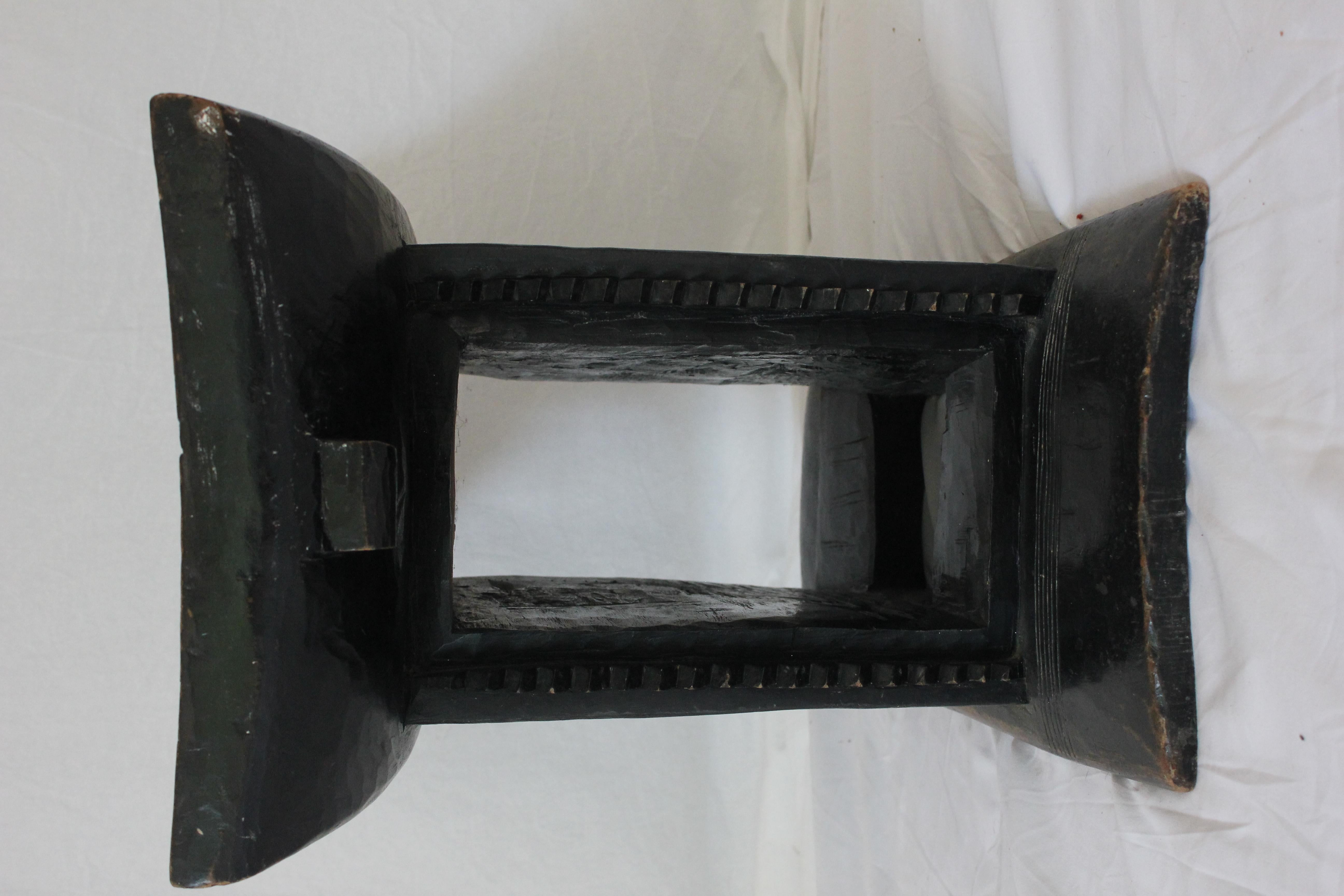Antique Late 19th Century Carved African Tribal Stool (AF2-369) For Sale 1