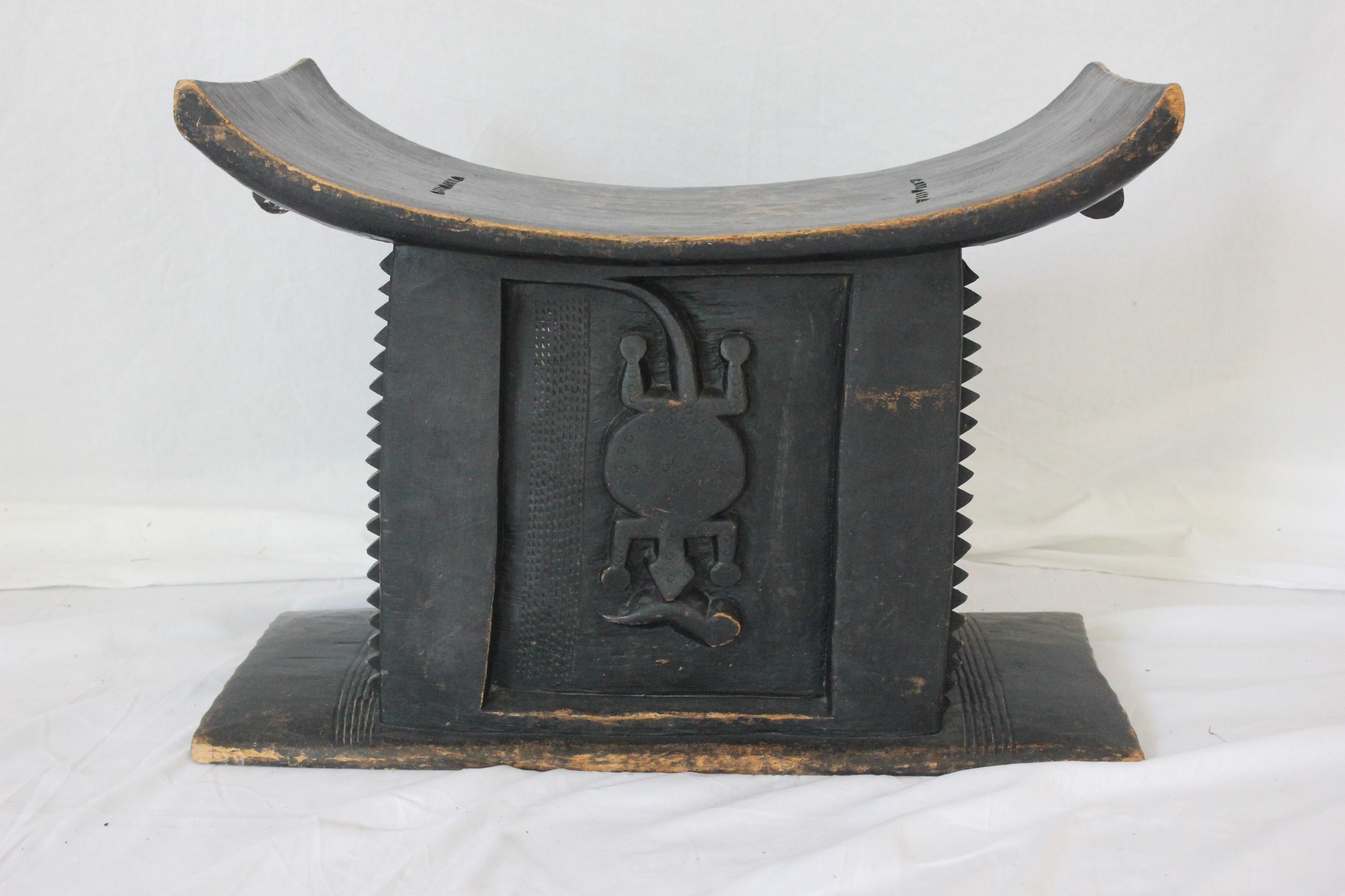 Antique Late 19th Century Carved African Tribal Stool (AF2-369) For Sale 2