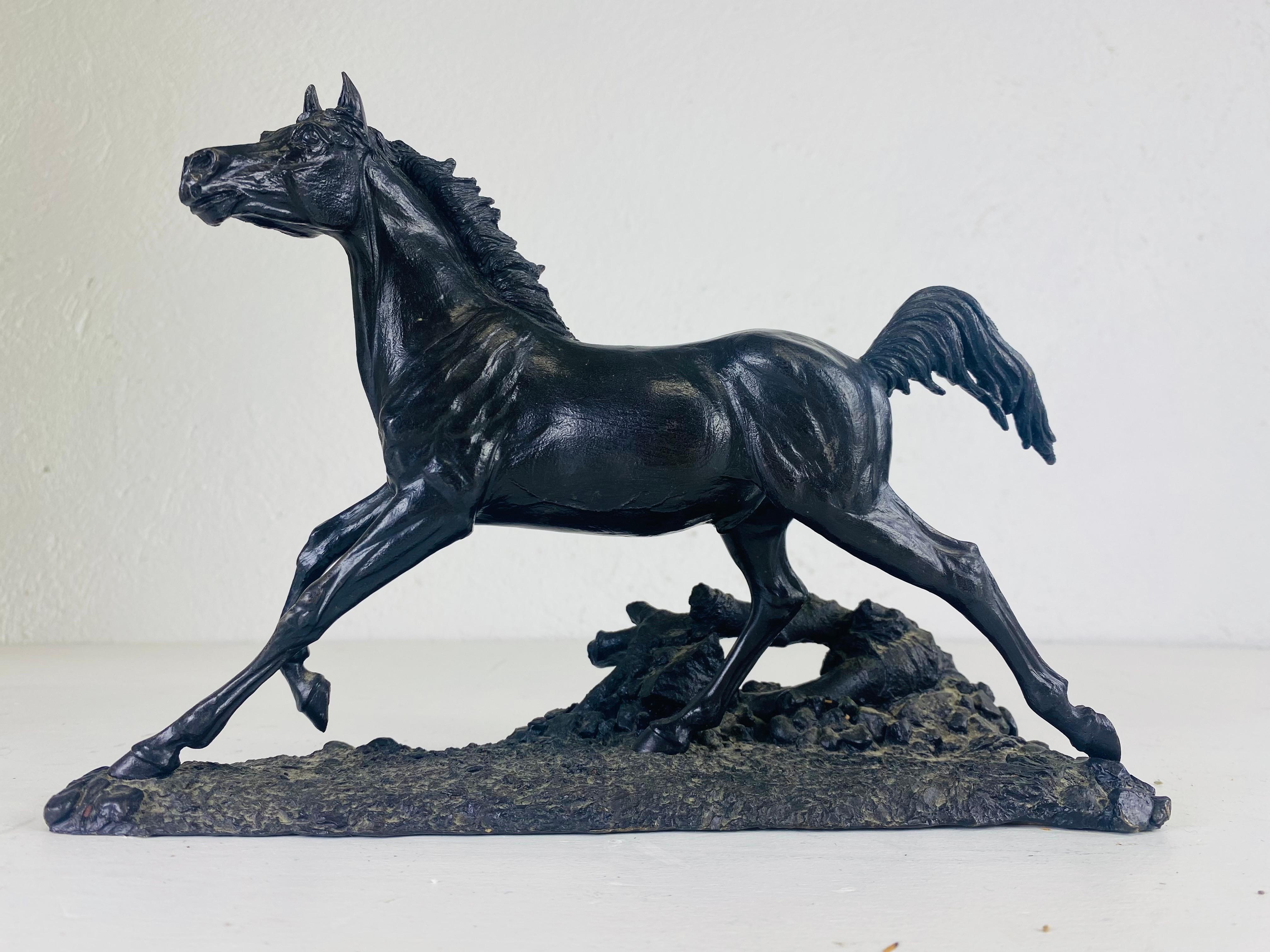 Antique late 19th century cast bronze horse sculpture. For Sale 2