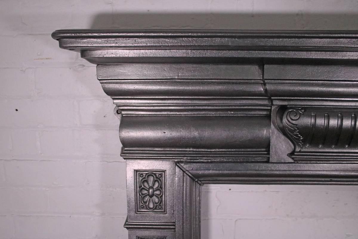 Antique Late 19th Century Cast Iron Fireplace Surround In Good Condition In Manchester, GB