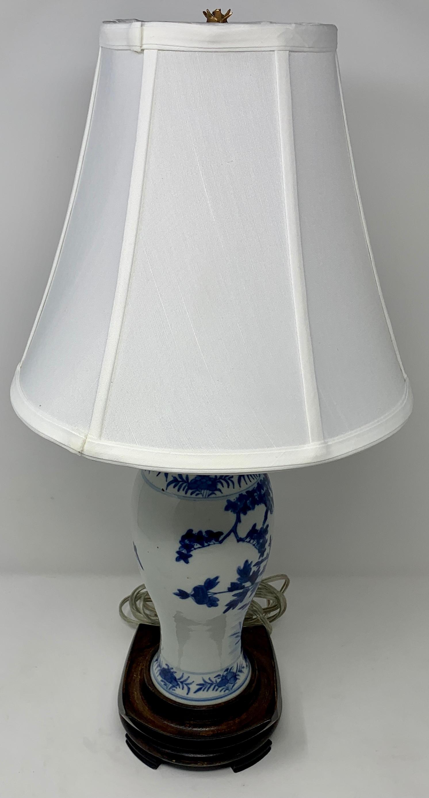 Antique Late 19th century Chinese blue and white porcelain lamp.

Lamp shade - 10 inches wide.