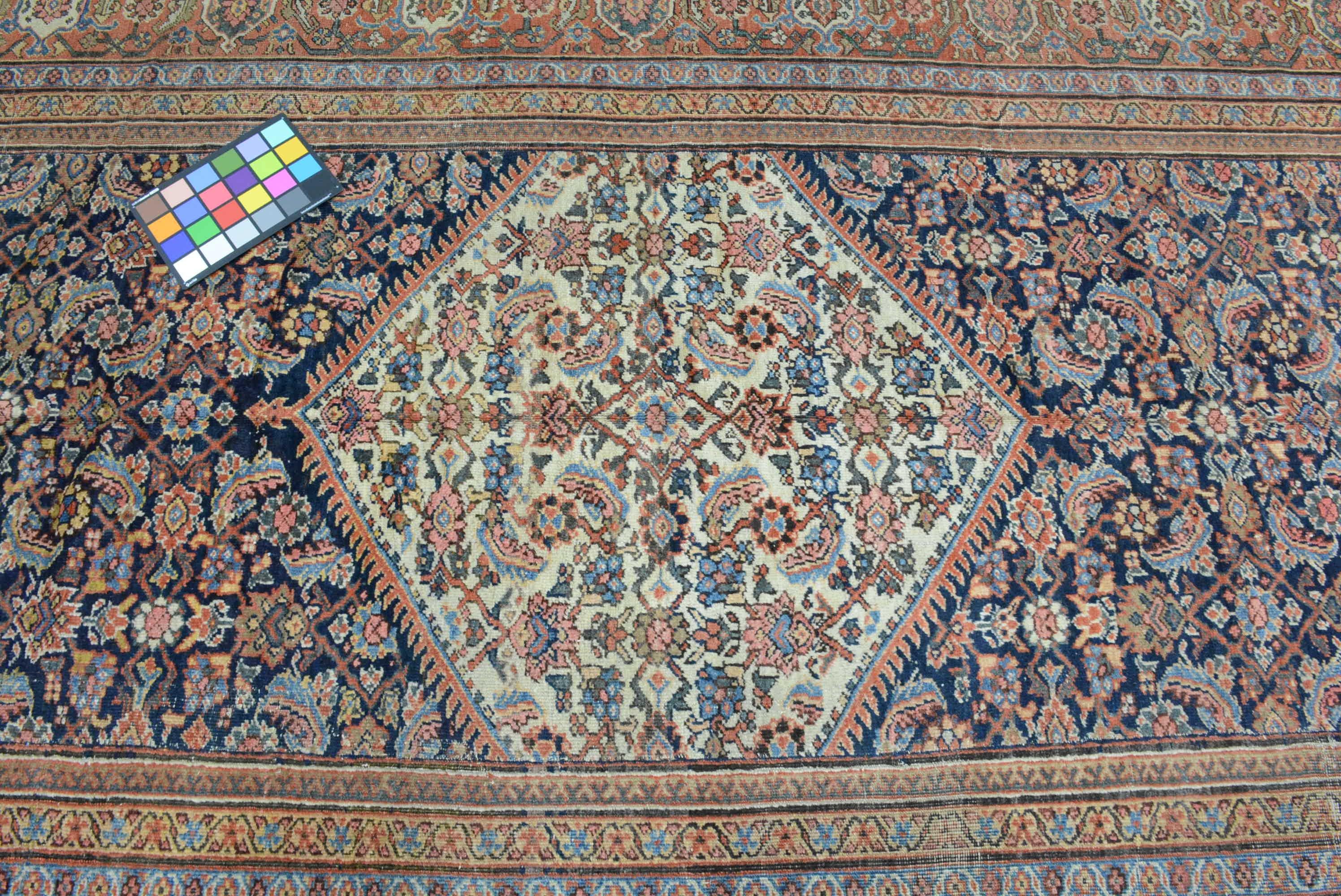 Alfombra antigua de la Galería Fereghan de finales del siglo XIX Sarouk Farahan en venta