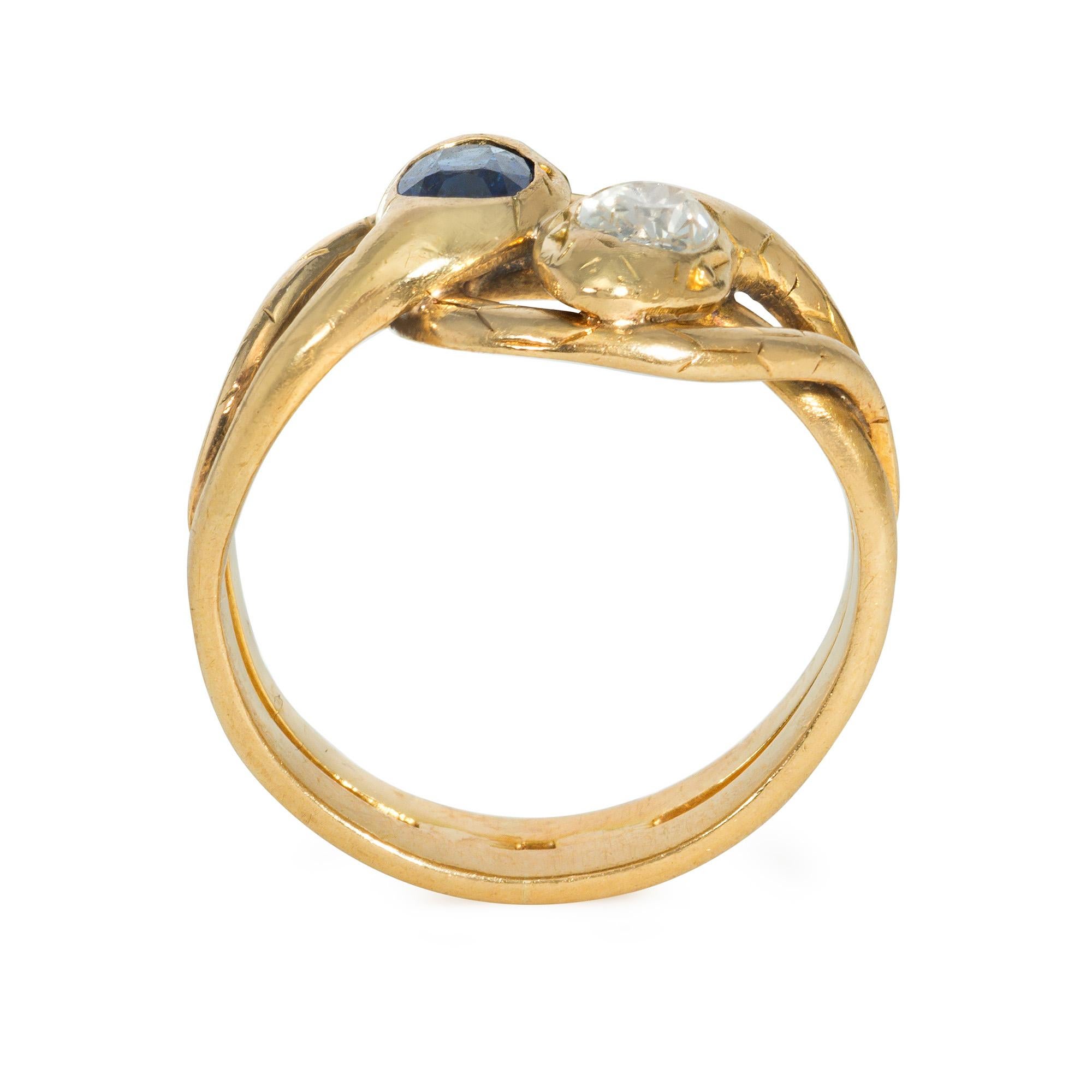 Antiguo Anillo Francés de Oro, Diamantes y Zafiro de Doble Serpiente de Finales del Siglo XIX Corte oval en venta