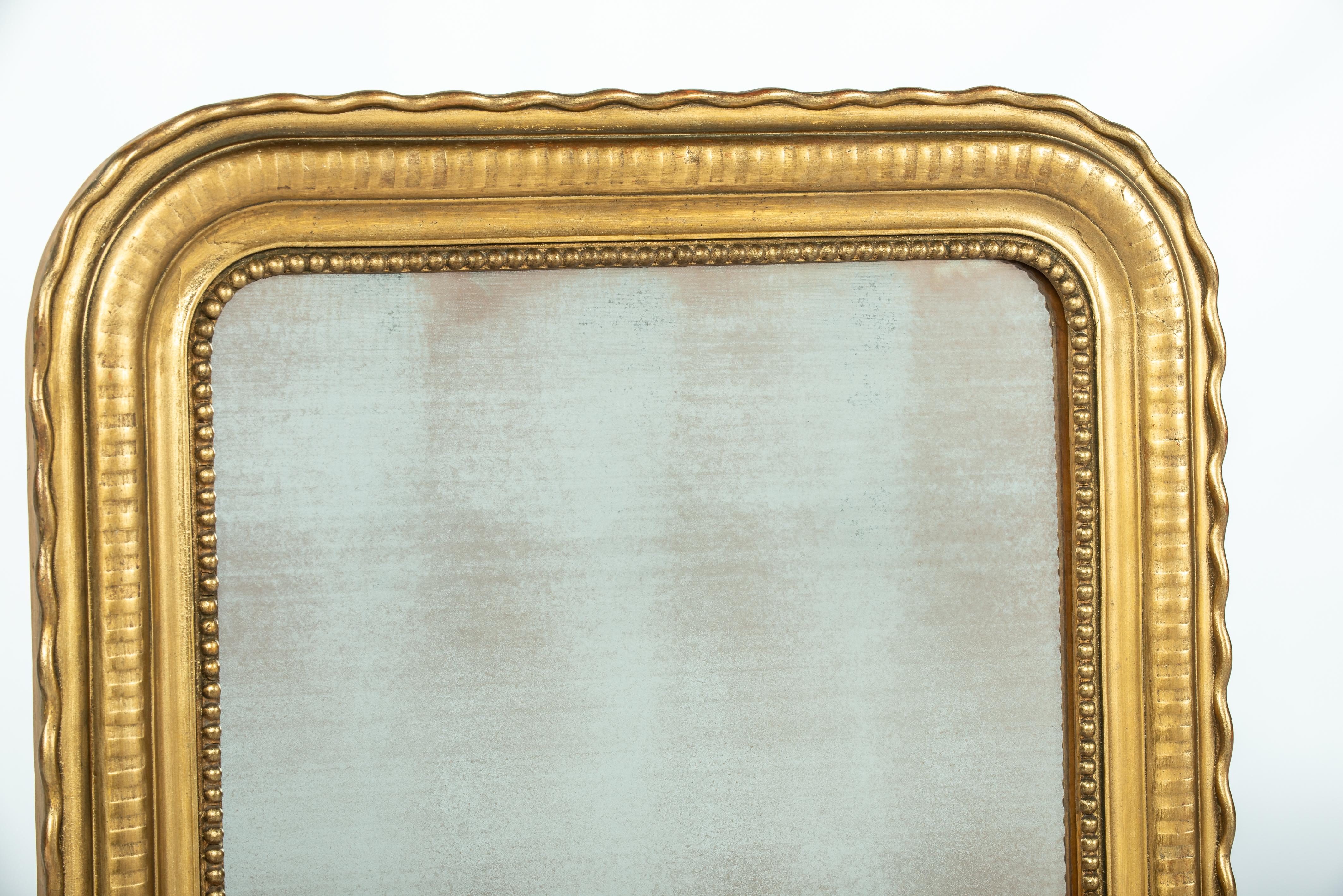 Louis-Philippe Antique Miroir Louis Philippe à bandes dorées à la feuille d'or de la fin du 19ème siècle. en vente