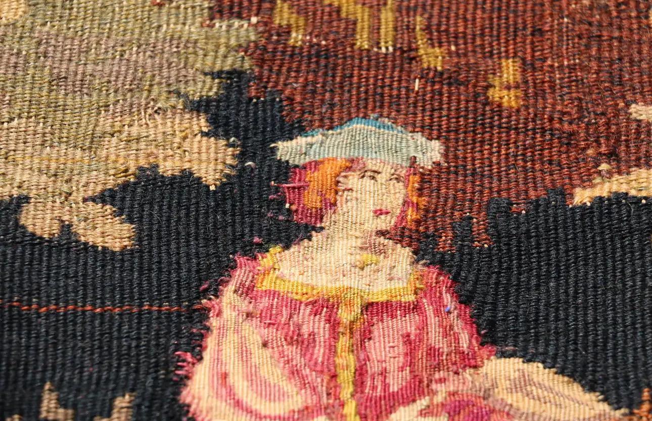 Antique Late 19th Century French Wall Hanging Pictorial Tapestry In Good Condition For Sale In North Hollywood, CA