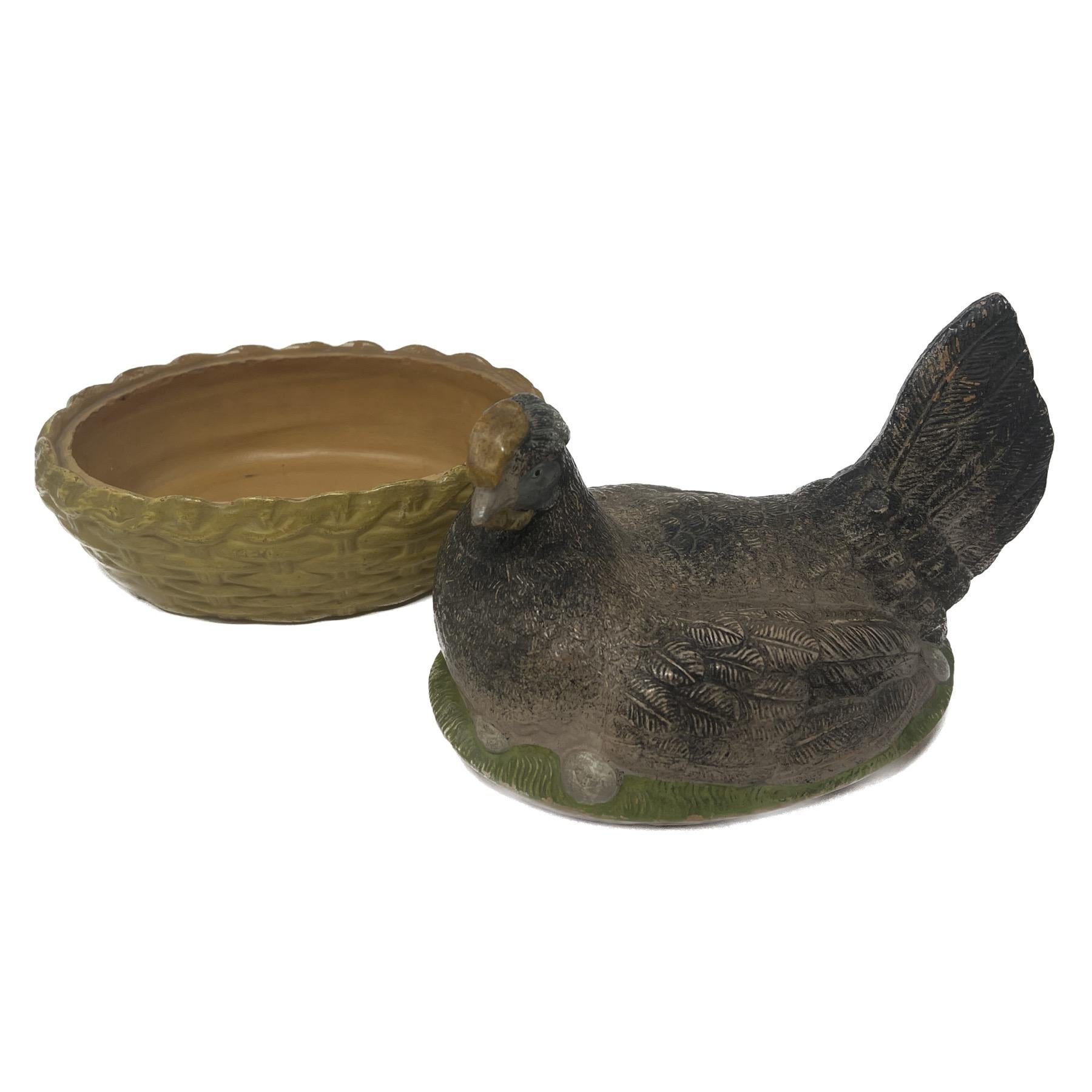Antike handbemalte Hen & Nest aus deutscher Keramik des späten 19. Jahrhunderts mit Deckel. im Angebot 2