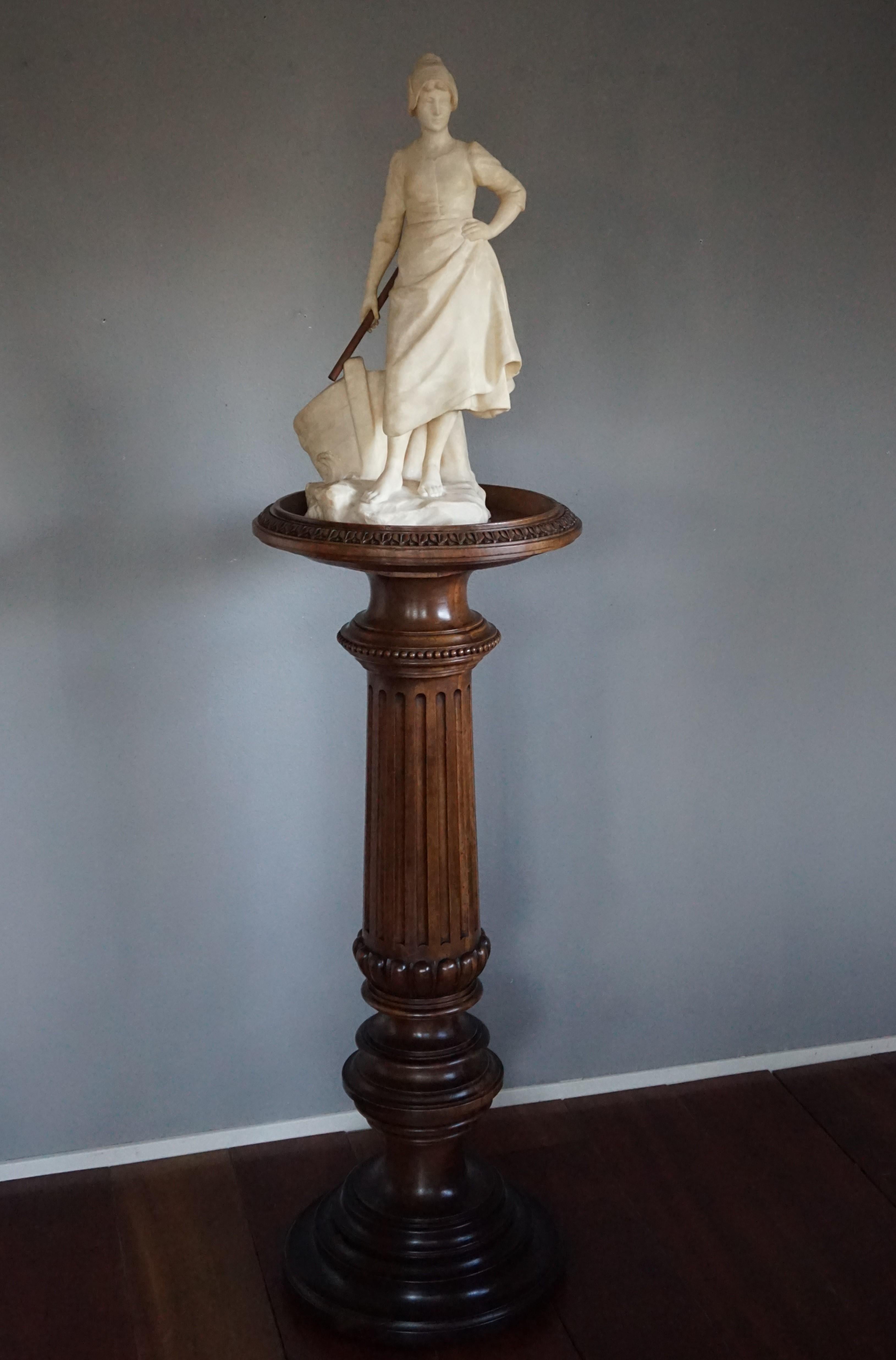 Antique Late 19th Century Hand Carved Solid Nutwood Round Pedestal Display Stand 6