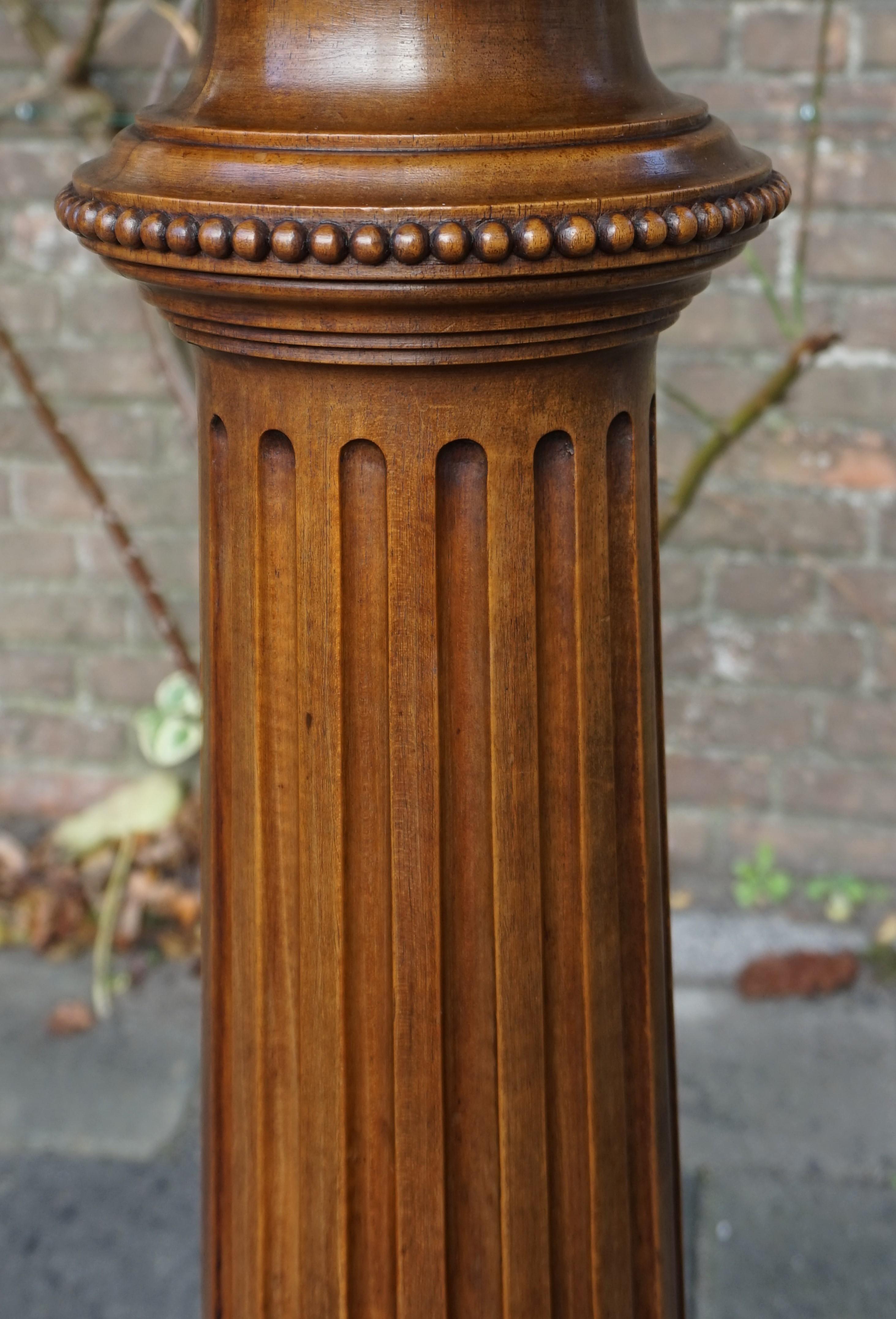 Walnut Antique Late 19th Century Hand Carved Solid Nutwood Round Pedestal Display Stand