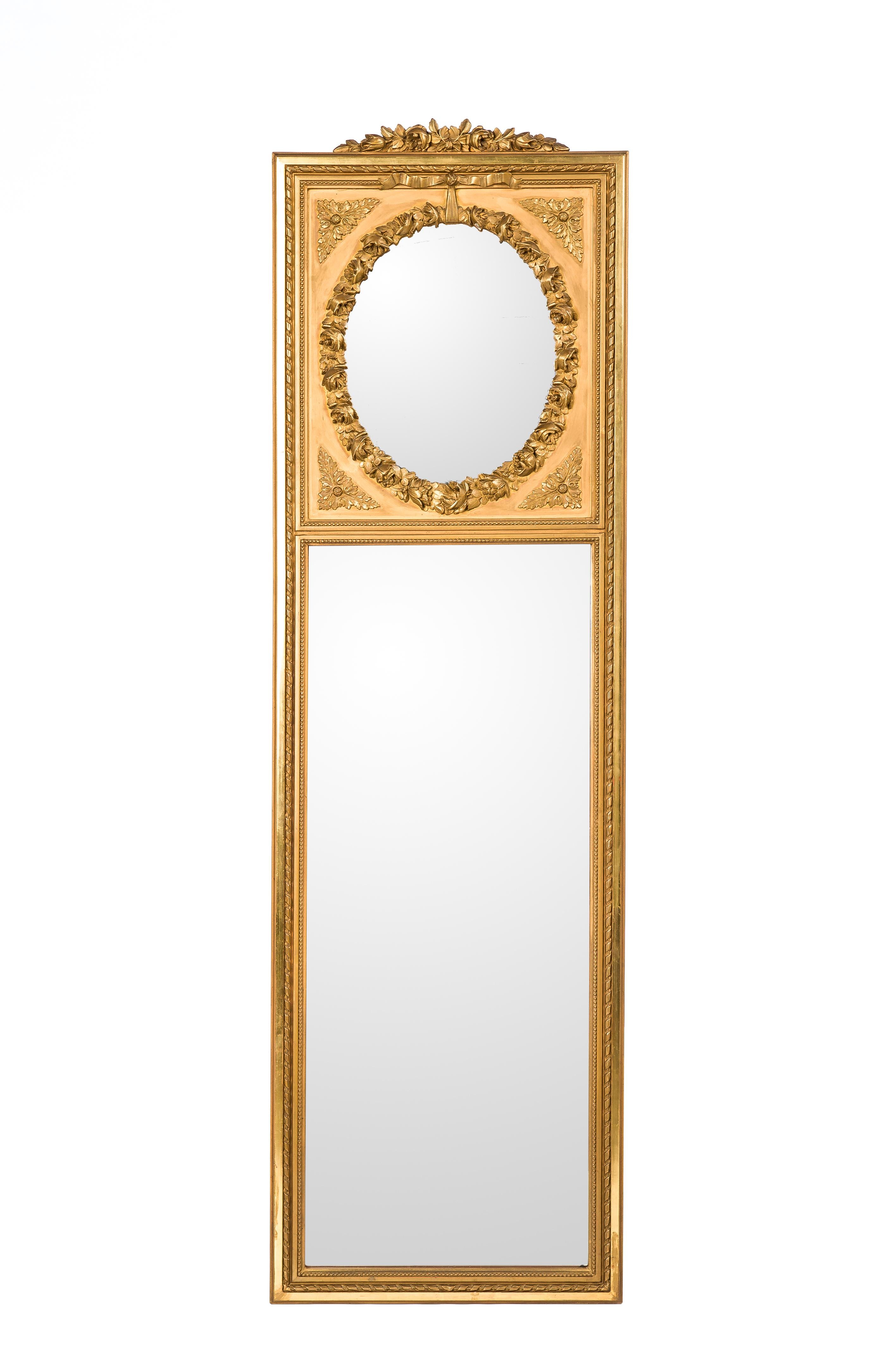 Antique Late 19th Century Louis XVI Gold Gilt French Pier Mirror with Crest For Sale 5