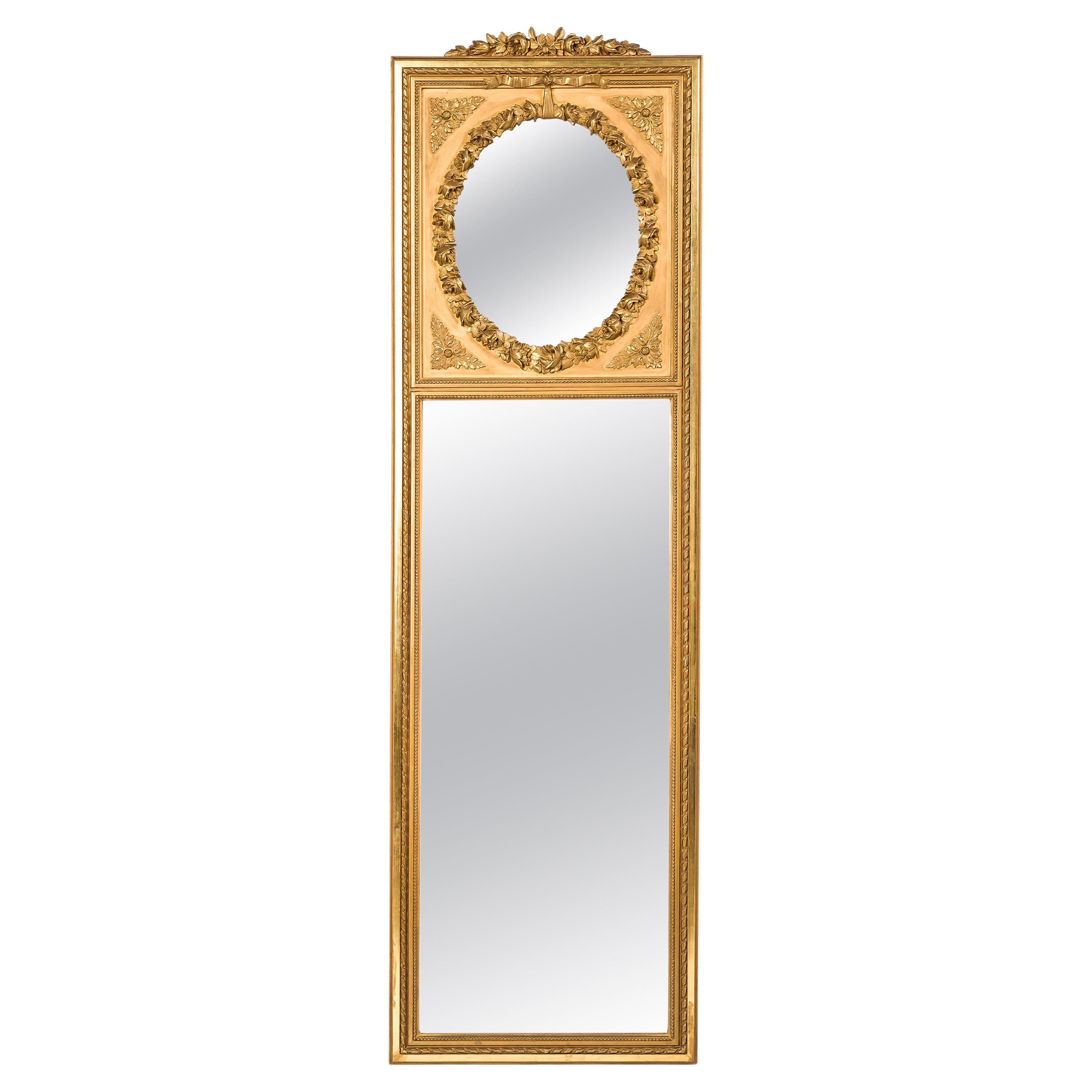 Antique miroir de pilier français Louis XVI de la fin du XIXe siècle, doré à l'or avec crête en vente