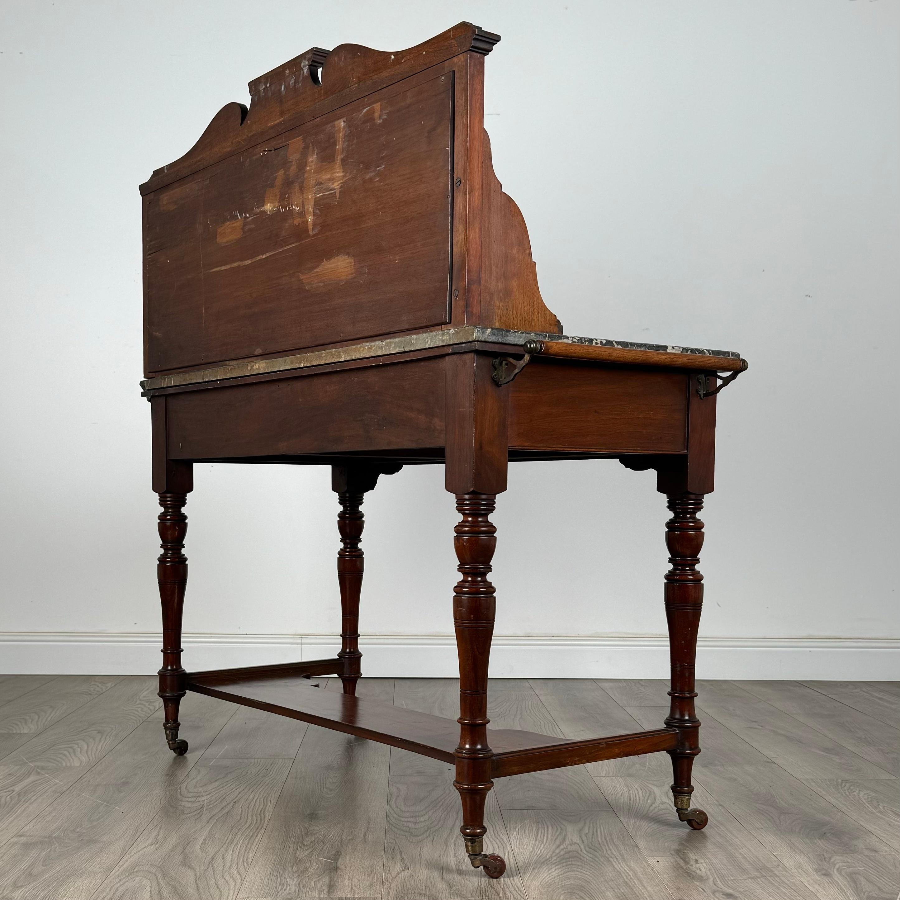 Laiton Ancien lavabo en noyer de la fin du 19ème siècle avec dessus en marbre ( REF AF-3466 ) en vente