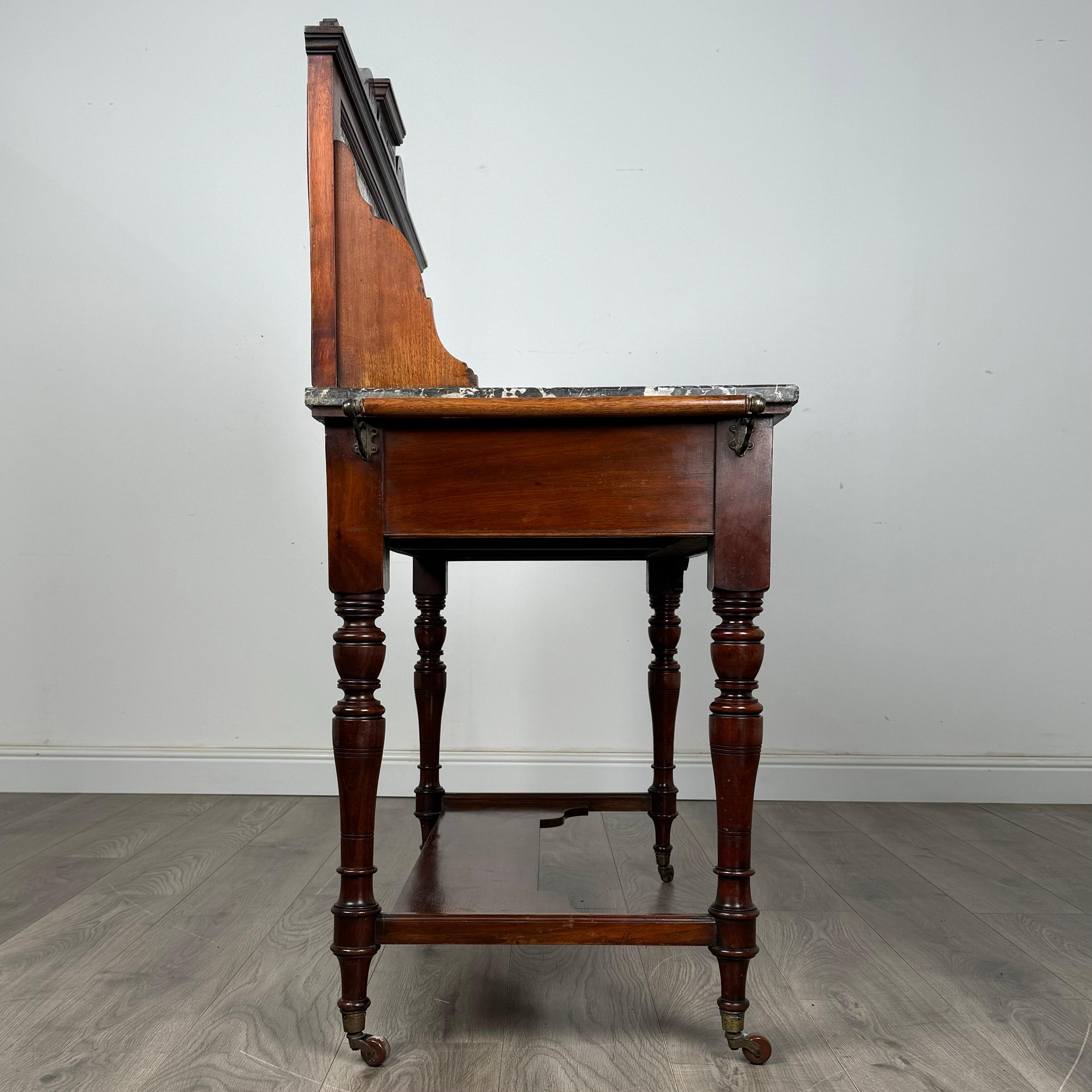 Ancien lavabo en noyer de la fin du 19ème siècle avec dessus en marbre ( REF AF-3466 ) en vente 1