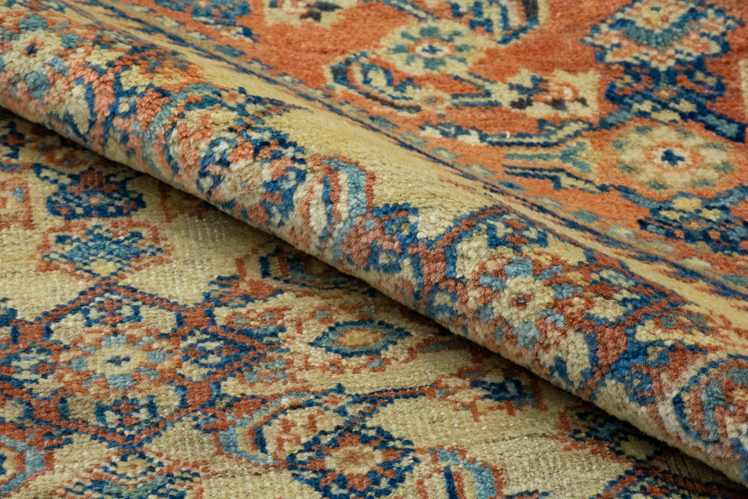 Antique Late 19th Century Persian Fereghan Carpet For Sale 3