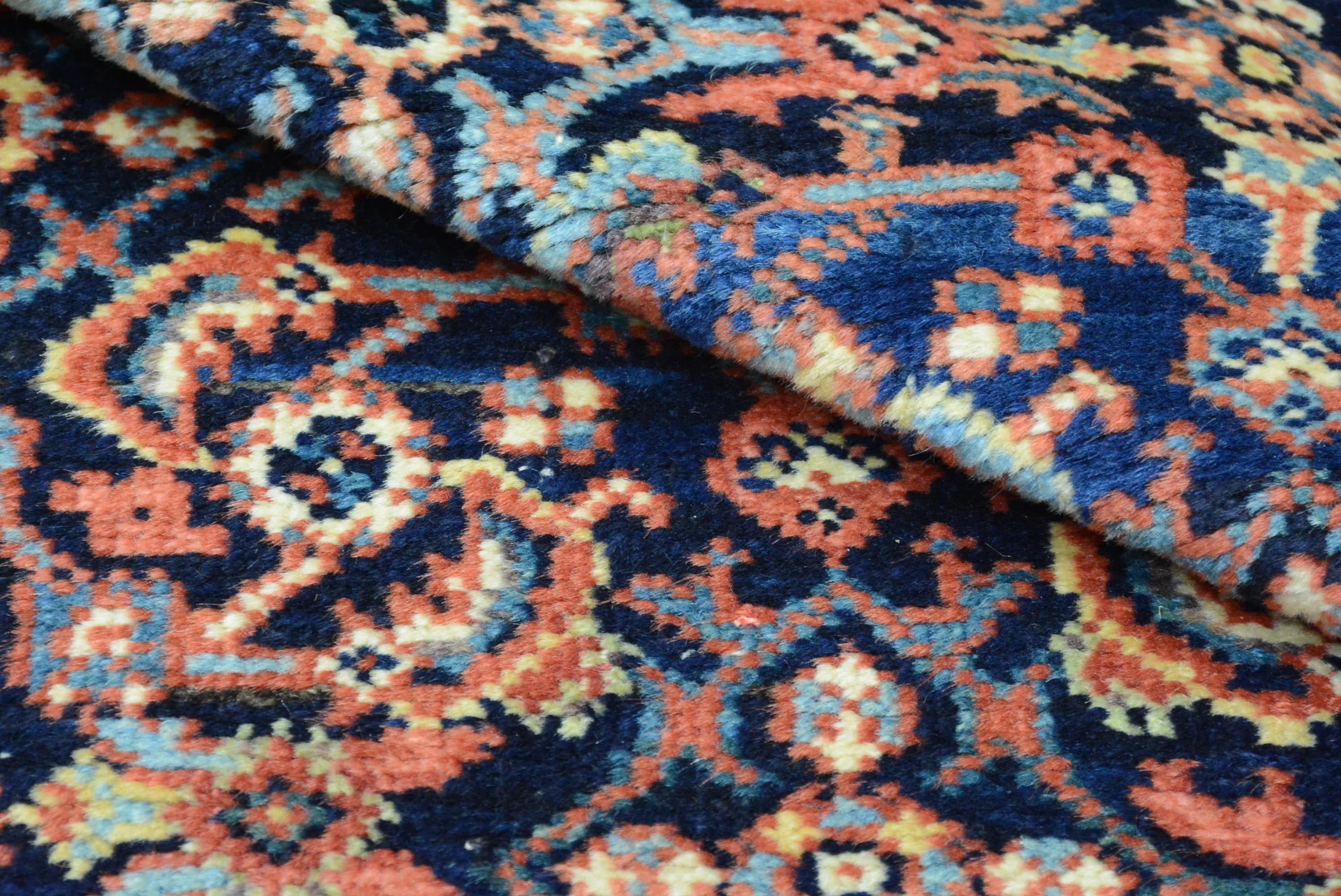 Antique Late 19th Century Persian Fereghan Rug For Sale 3