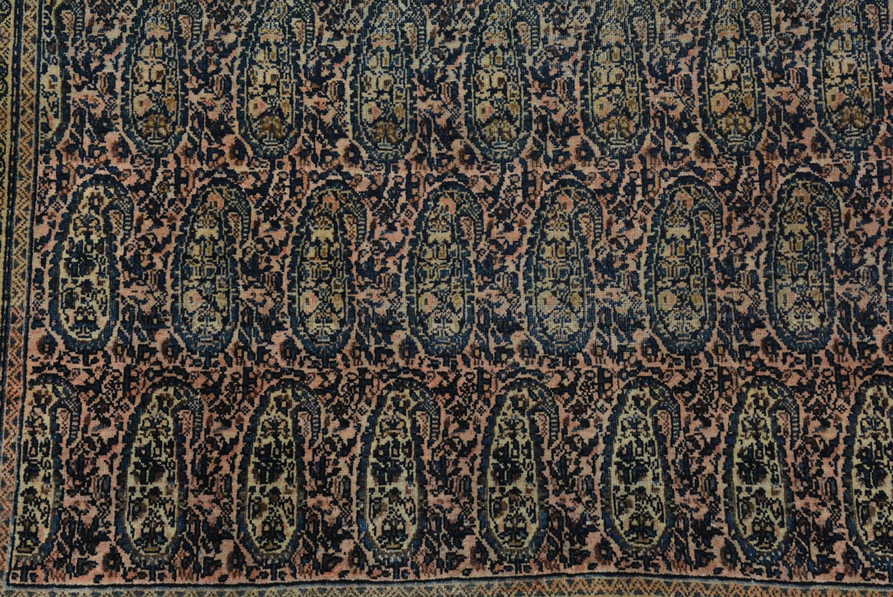 Antiker persischer Fereghan Sarouk-Teppich aus dem späten 19. (Persisch) im Angebot