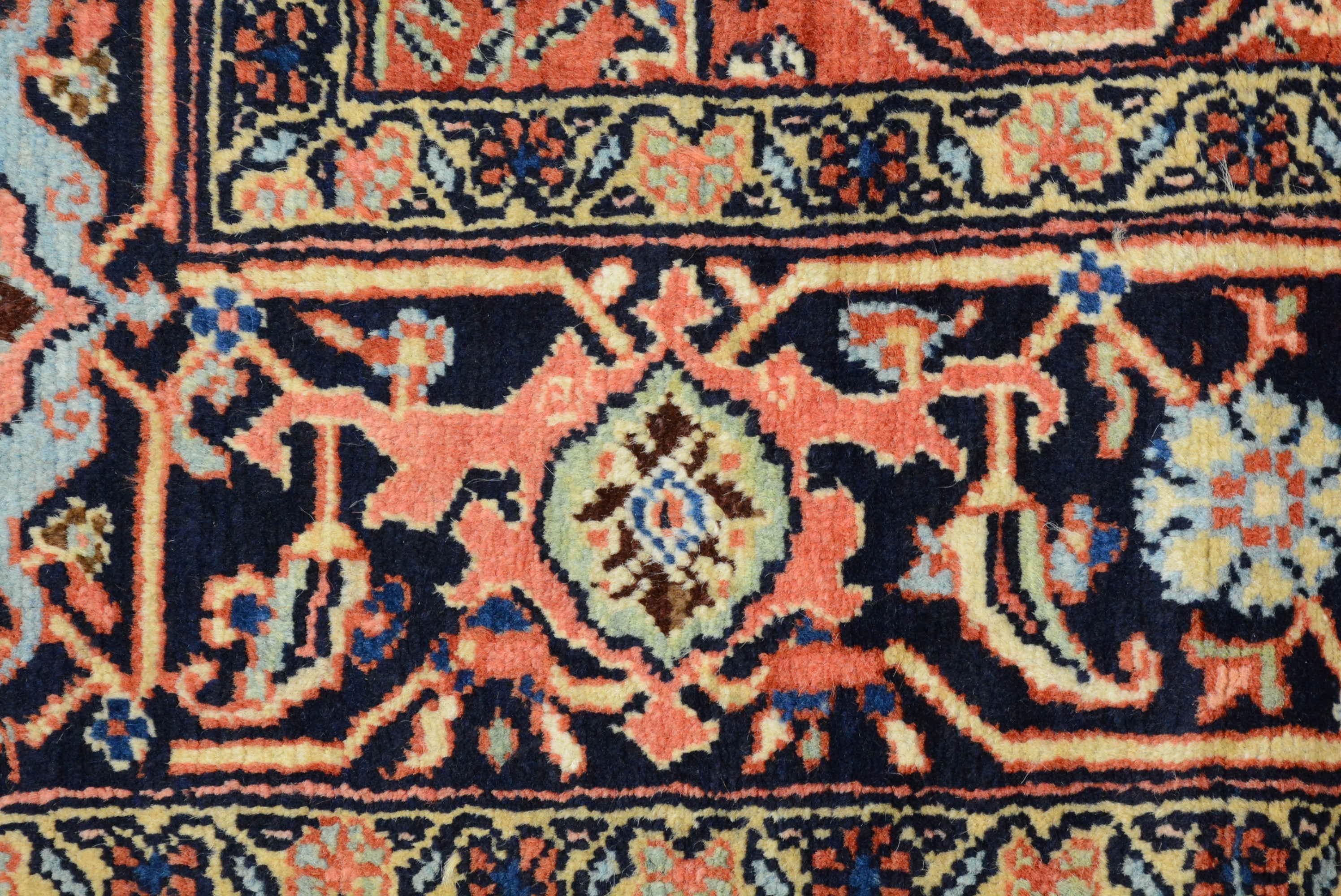 Ancien tapis persan Heriz de la fin du 19e siècle Excellent état - En vente à Closter, NJ