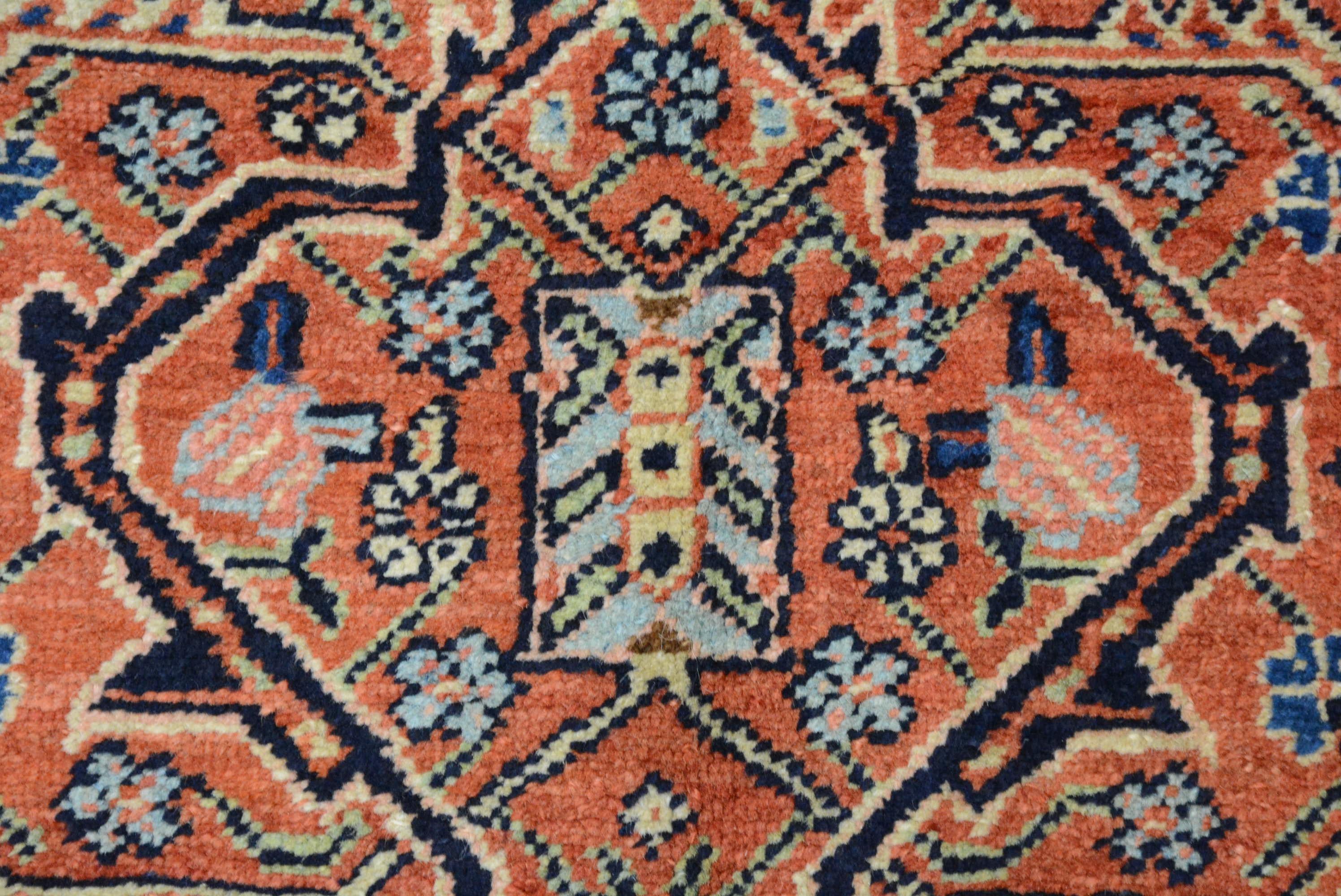 XIXe siècle Ancien tapis persan Heriz de la fin du 19e siècle en vente