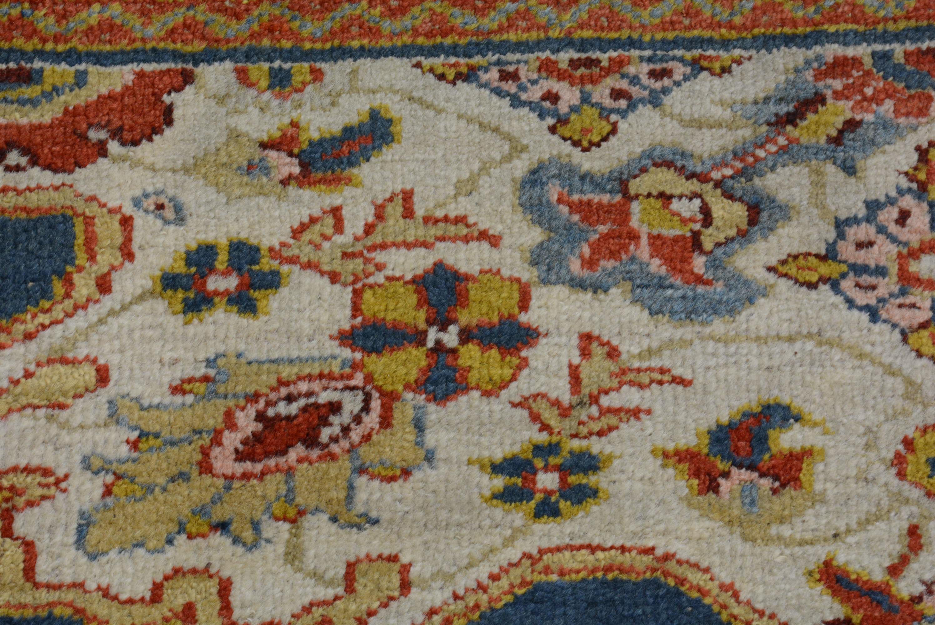 Antiker persischer Sultanabad-Teppich aus dem späten 19. im Zustand „Hervorragend“ im Angebot in Closter, NJ