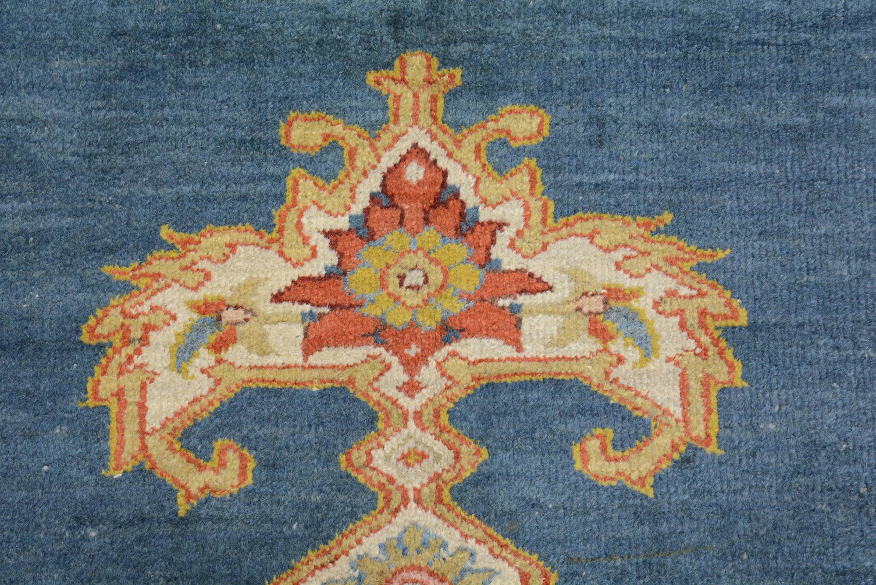 Antiker persischer Sultanabad-Teppich aus dem späten 19. im Angebot 1