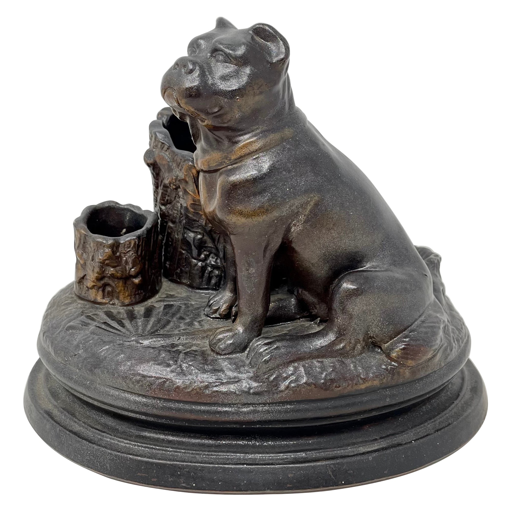Porte-cigares antique en poterie émaillée au sel de la fin du 19e siècle, avec chien figuratif. en vente