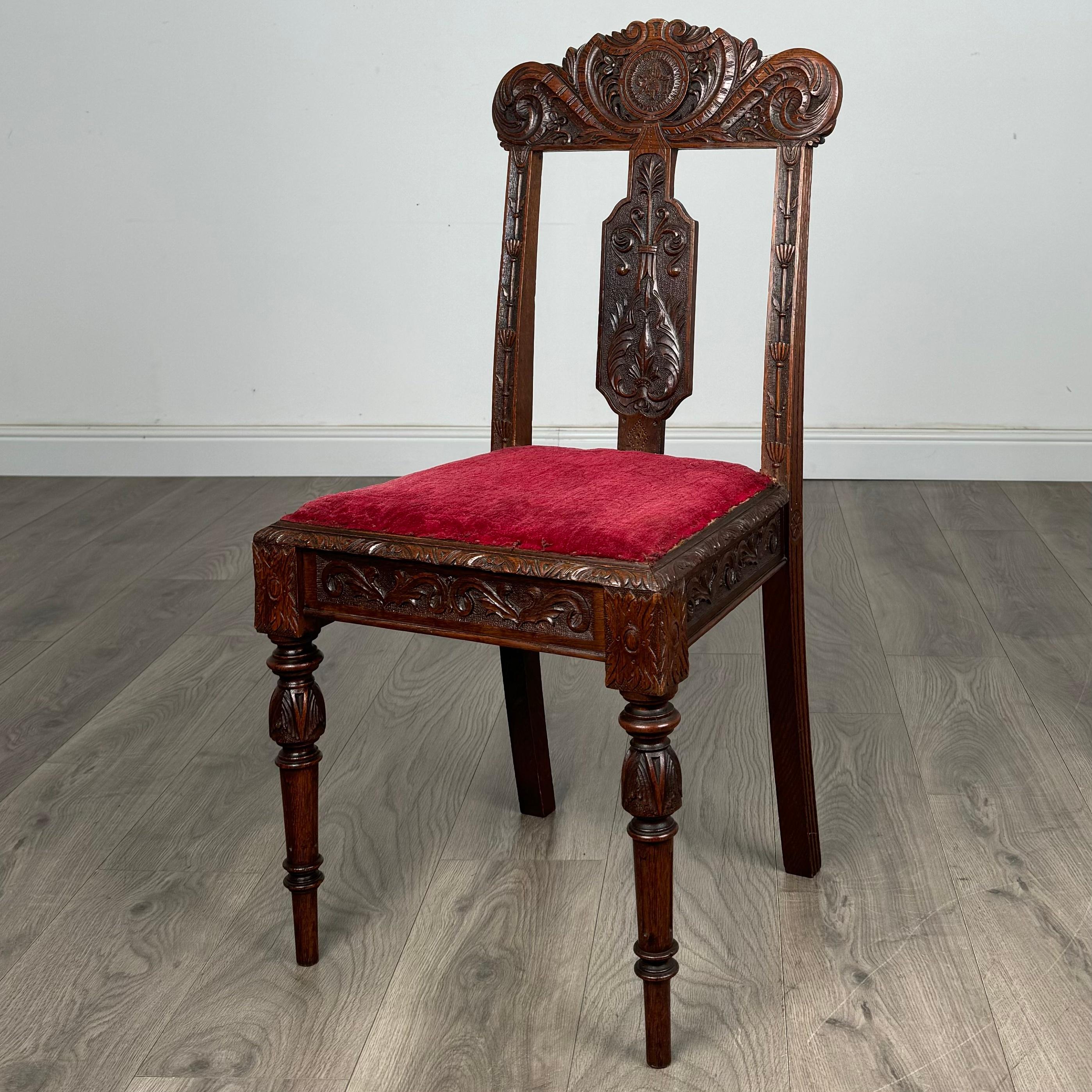 Vittoriano Antico set di 6 sedie da pranzo in Oak intagliate della fine del XIX secolo ( REF AFS-3424 ) in vendita