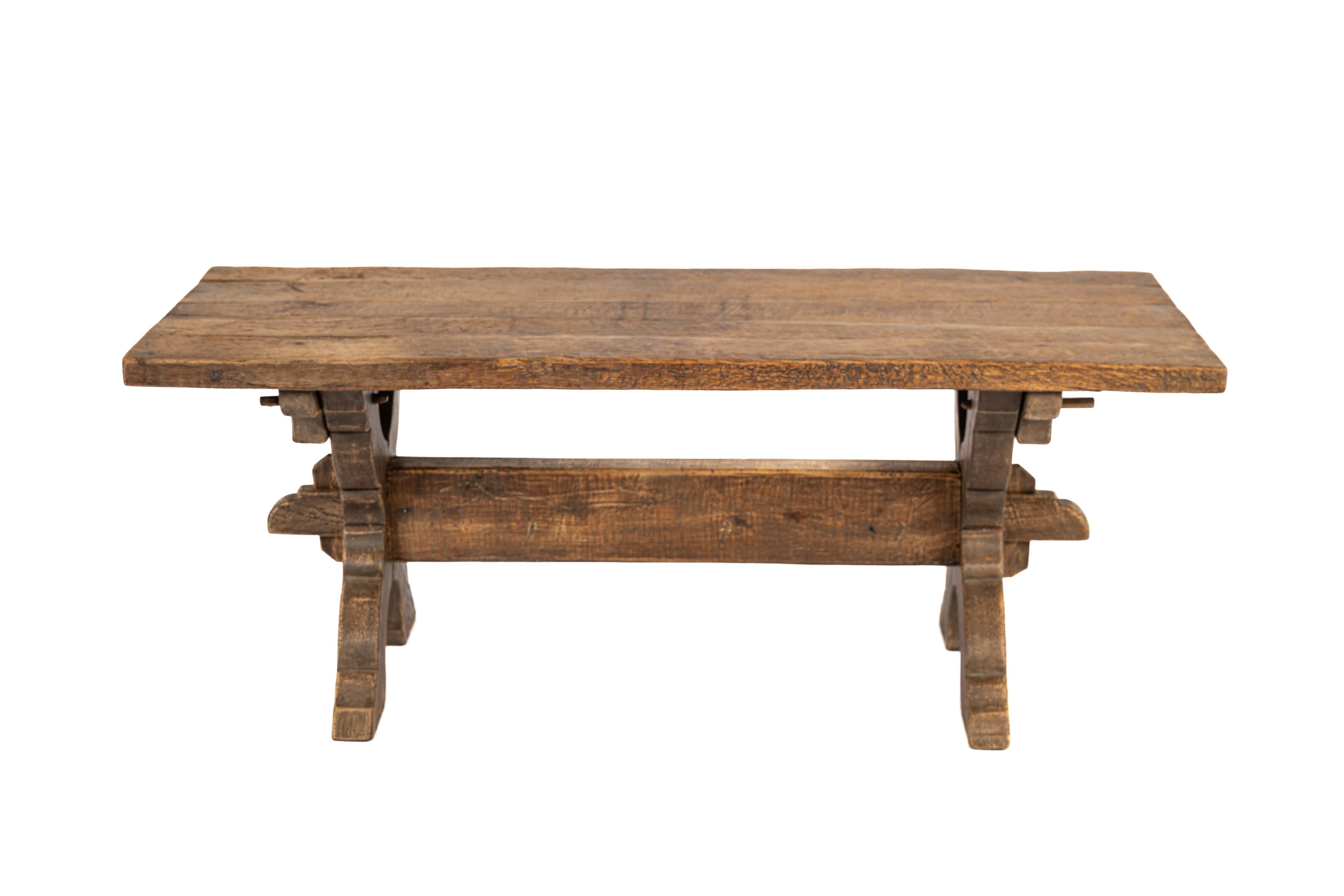 Antique Late 19th century Solid Weathered Oak Dutch Cross-Legged Coffee Table In Good Condition In Casteren, NL