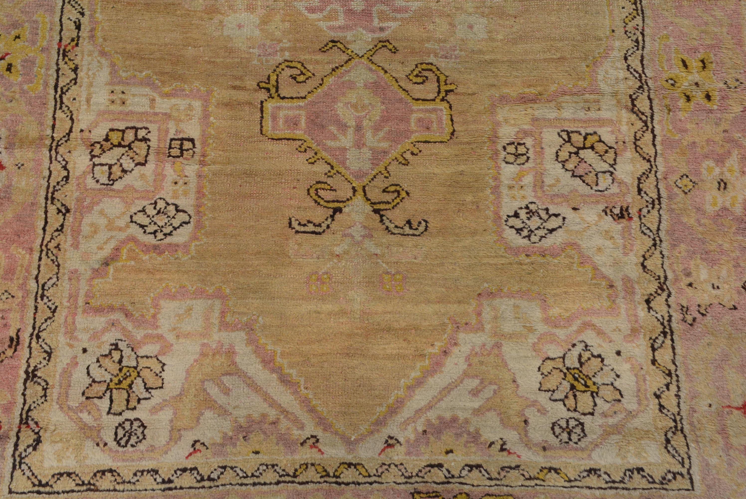 Tintura vegetale Antico tappeto turco Oushak della fine del XIX secolo in vendita