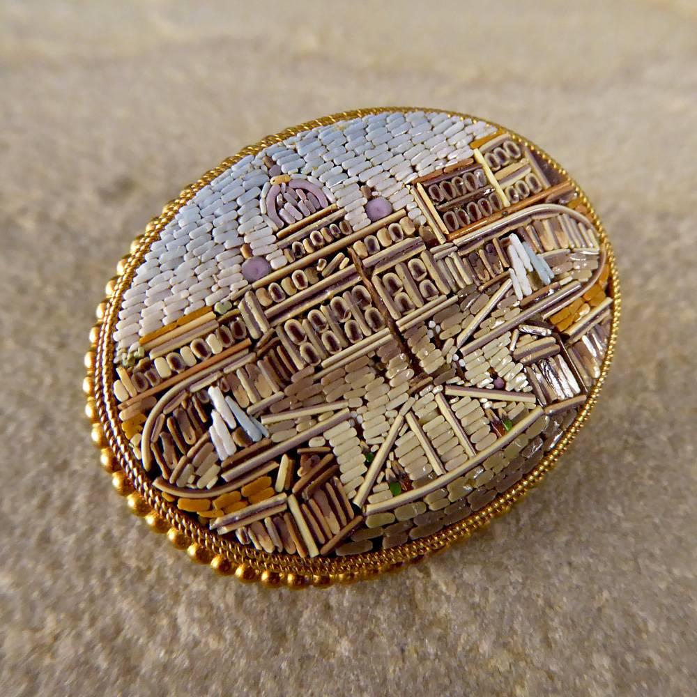 Antique Late 19th Century Vatican City Micro Mosaic Gold Brooch In Good Condition In Yorkshire, West Yorkshire