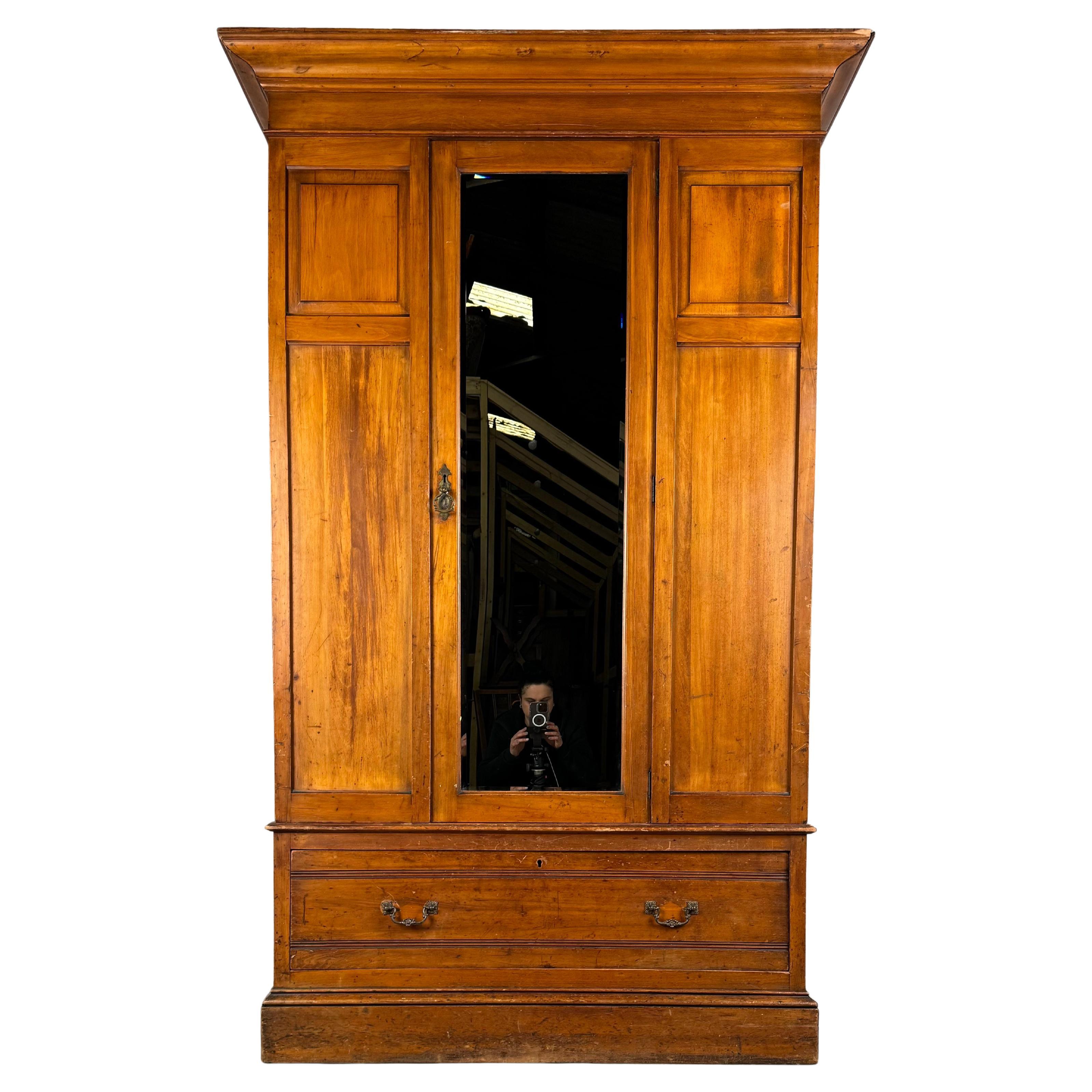 Antique Late 19th Century Wardrobe In Satin Walnut ( REF AF-3357 )
