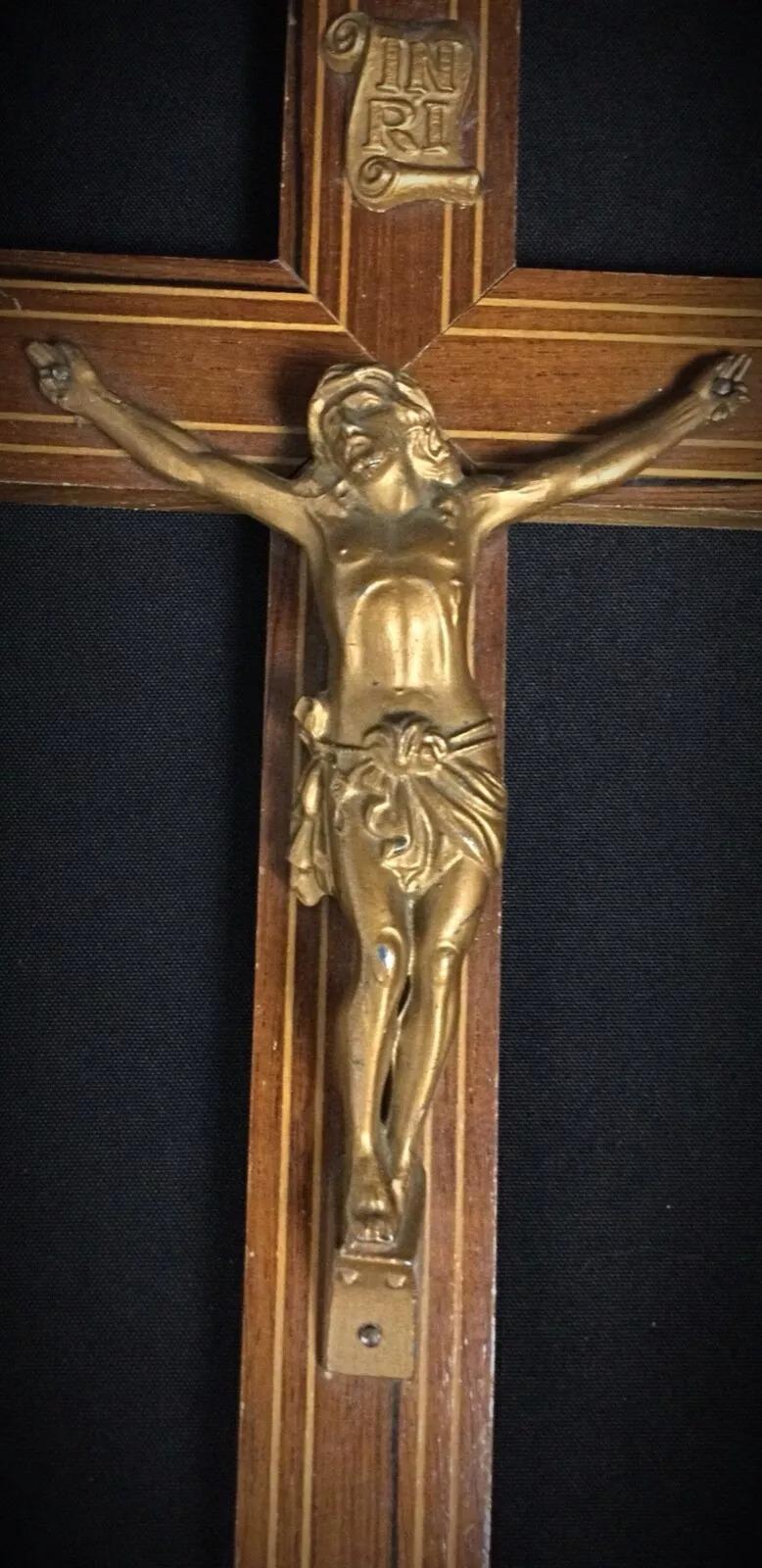 Antique Late 20th Century Wooden Crucifix with Spelter Corpus - 2Y306 For Sale 3