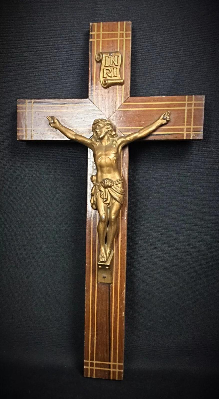 Antique Late 20th Century Wooden Crucifix with Spelter Corpus - 2Y306 For Sale 4