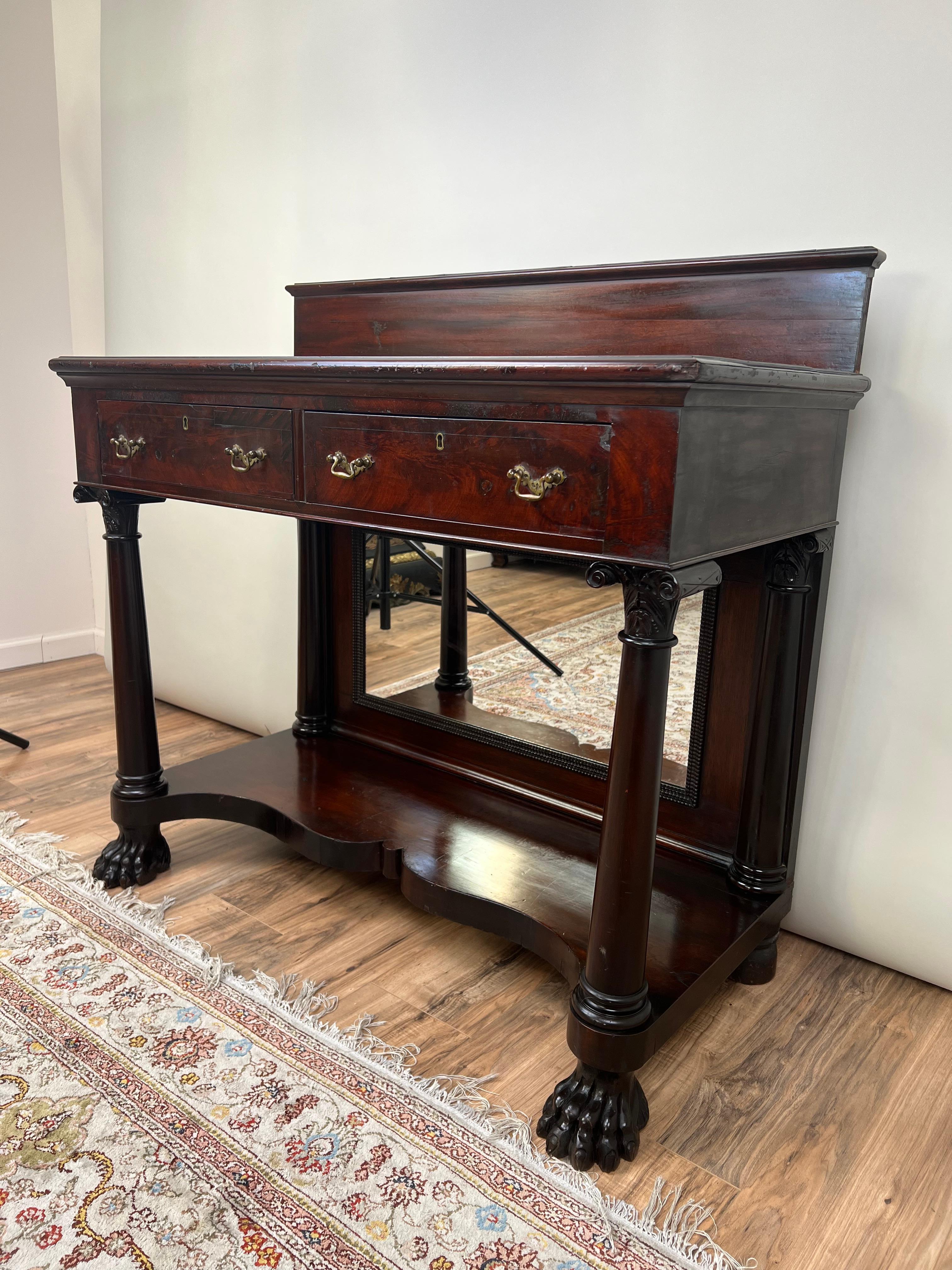 Fédéral Ancienne table d'embarcadère en acajou de la fin de l'époque fédérale, C.I.C. 1840 en vente
