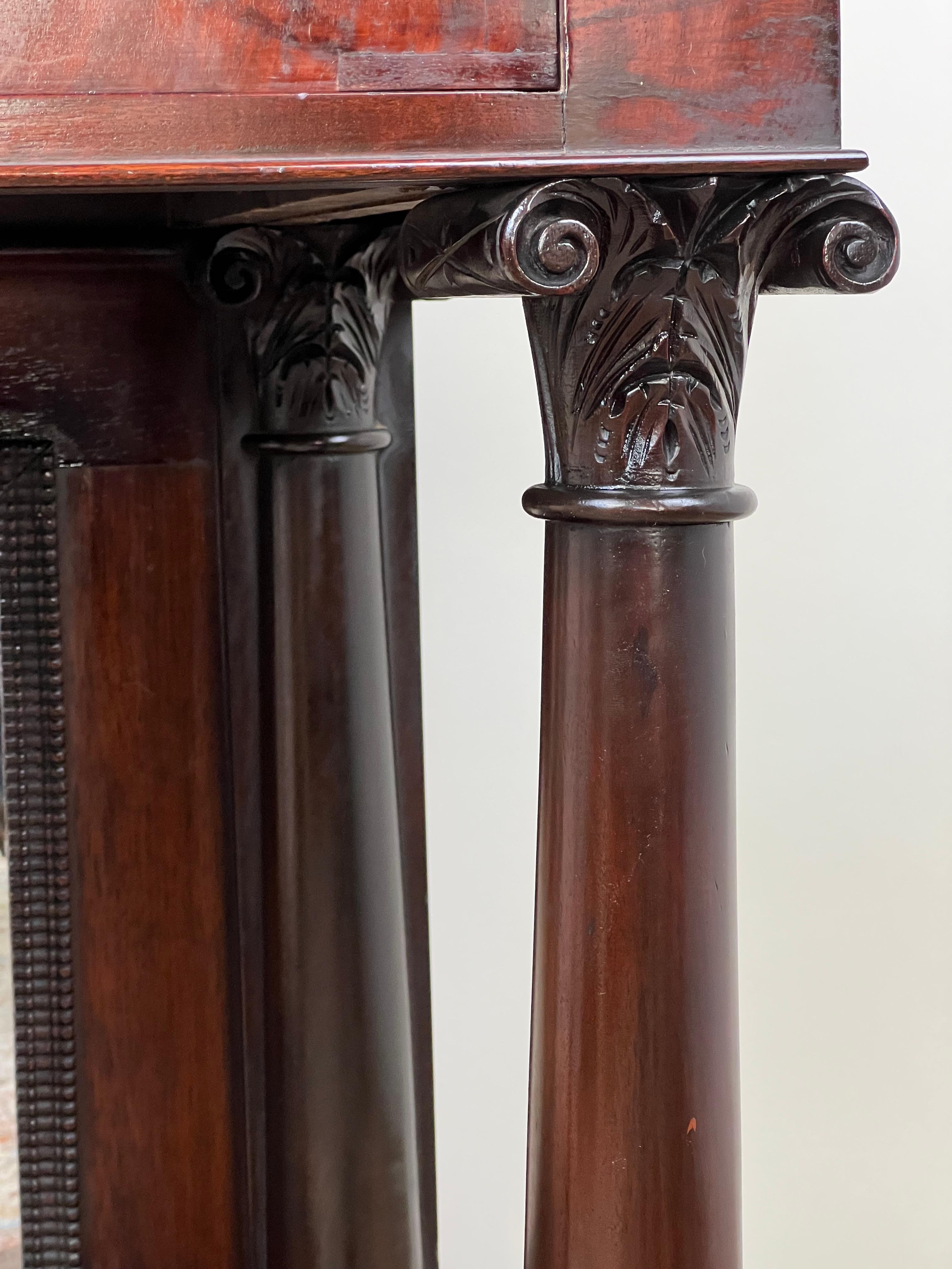 Acajou Ancienne table d'embarcadère en acajou de la fin de l'époque fédérale, C.I.C. 1840 en vente