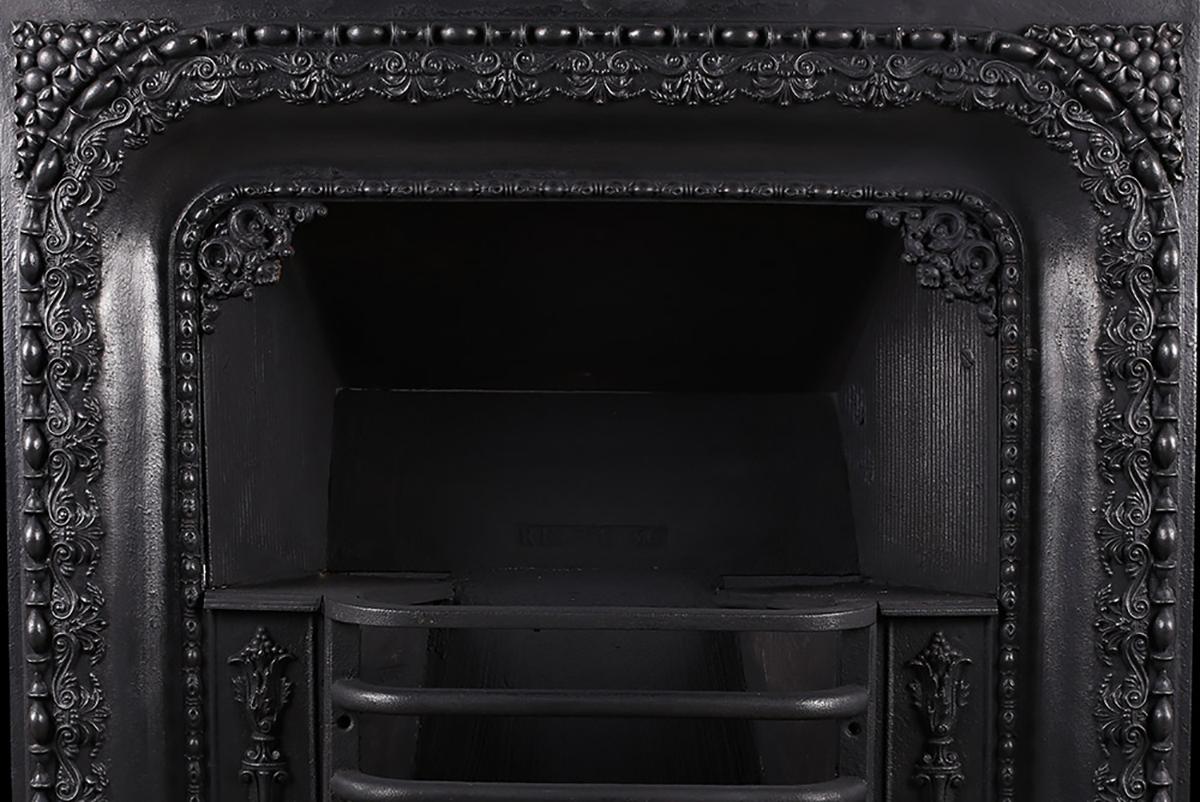 Antique late Georgian Regency Carron of Falkirk, fireplace grate, circa 1840.

External height: 36
